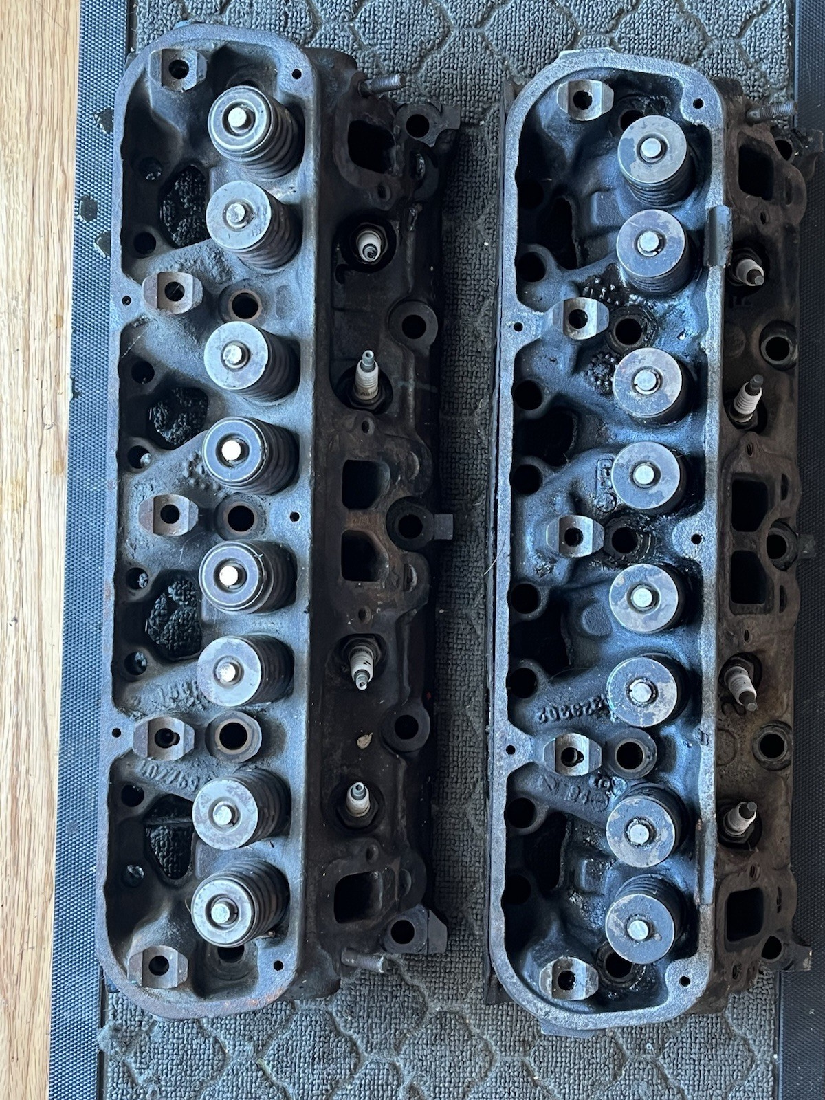 Vintage Pair of 2 Dodge Plymouth Chevy Cast Iron Engine Cylinder Heads 318 Mopar