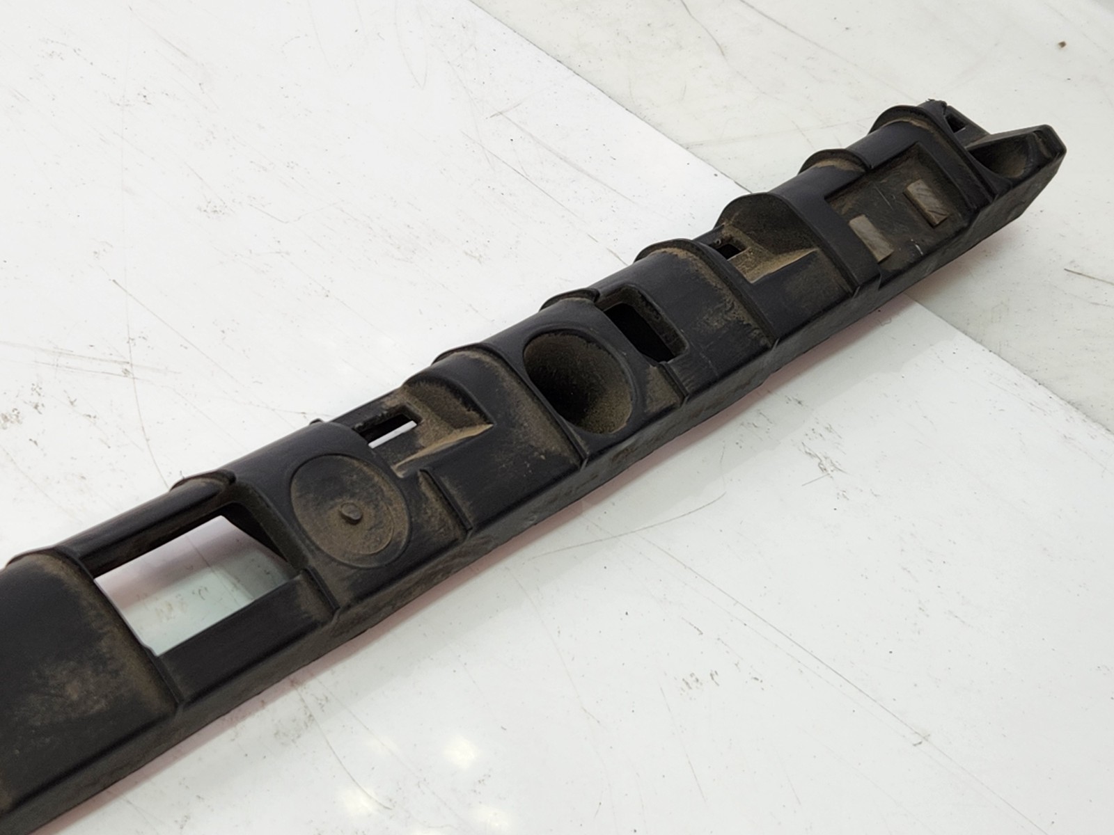 ✅16-23 OEM Tesla Model X Right Passenger Side Rocker Carrier Panel Trim Bracket
