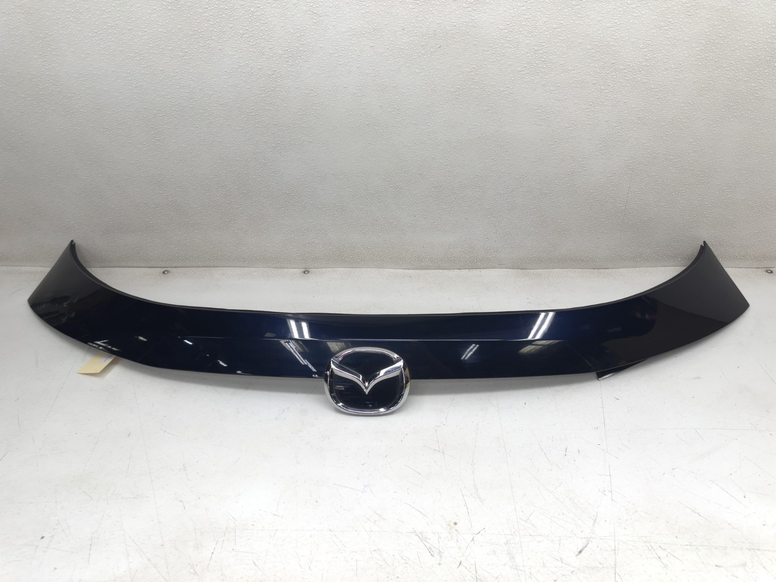 17-25 MAZDA CX-5 REAR TRUNK LID COVER MOLDING TRIM W/EMBLEM, OEM LOT3686