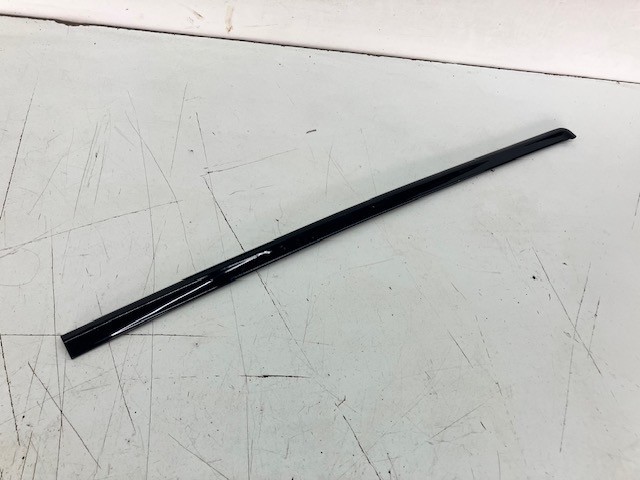 1971-73 Mustang Windshield Molding – Fastback – Passenger Side – Original