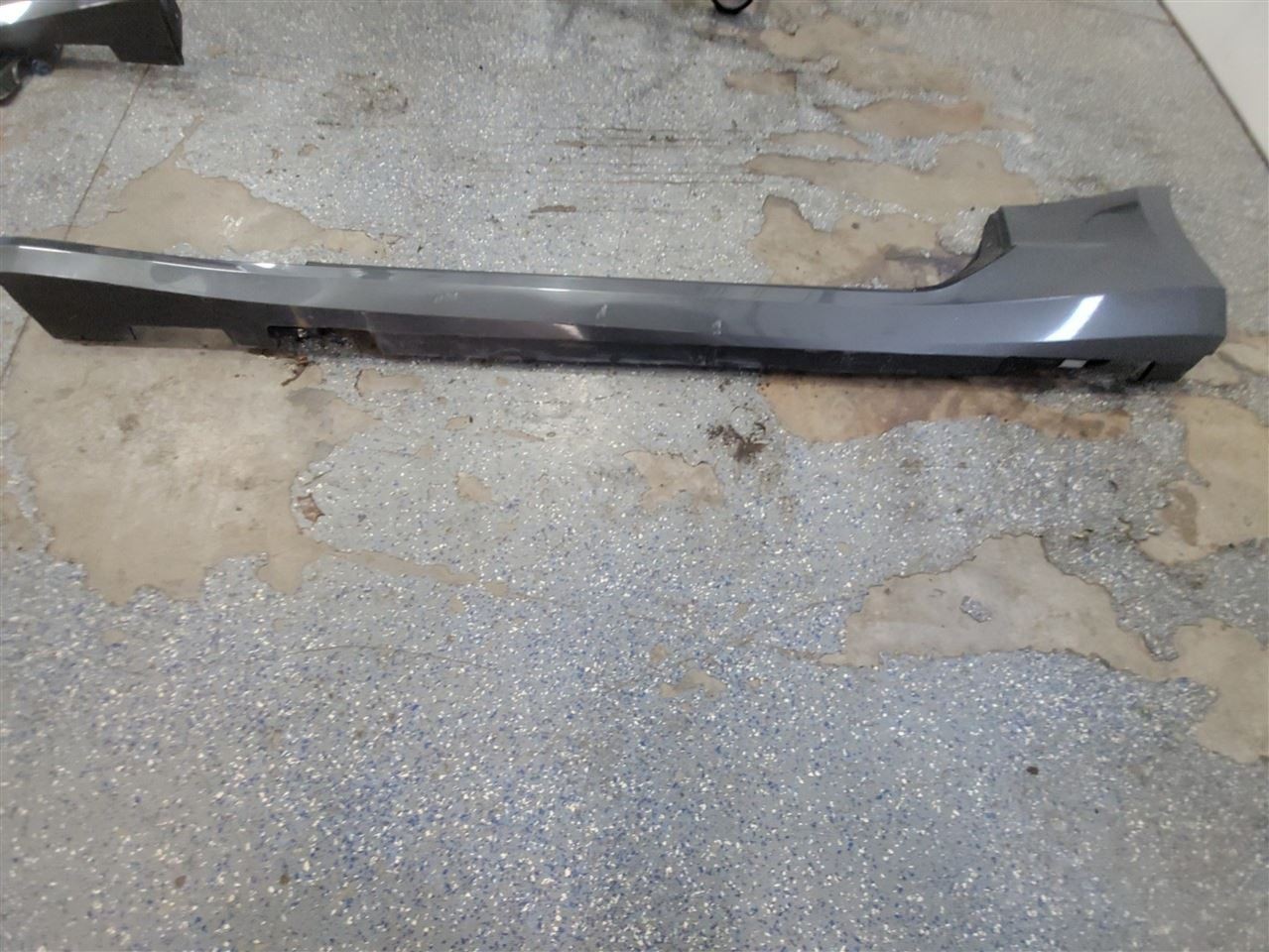 2016-2024 CAMARO SS LH DRIVER ROCKER MOLDING GRAY G7Q 16-24