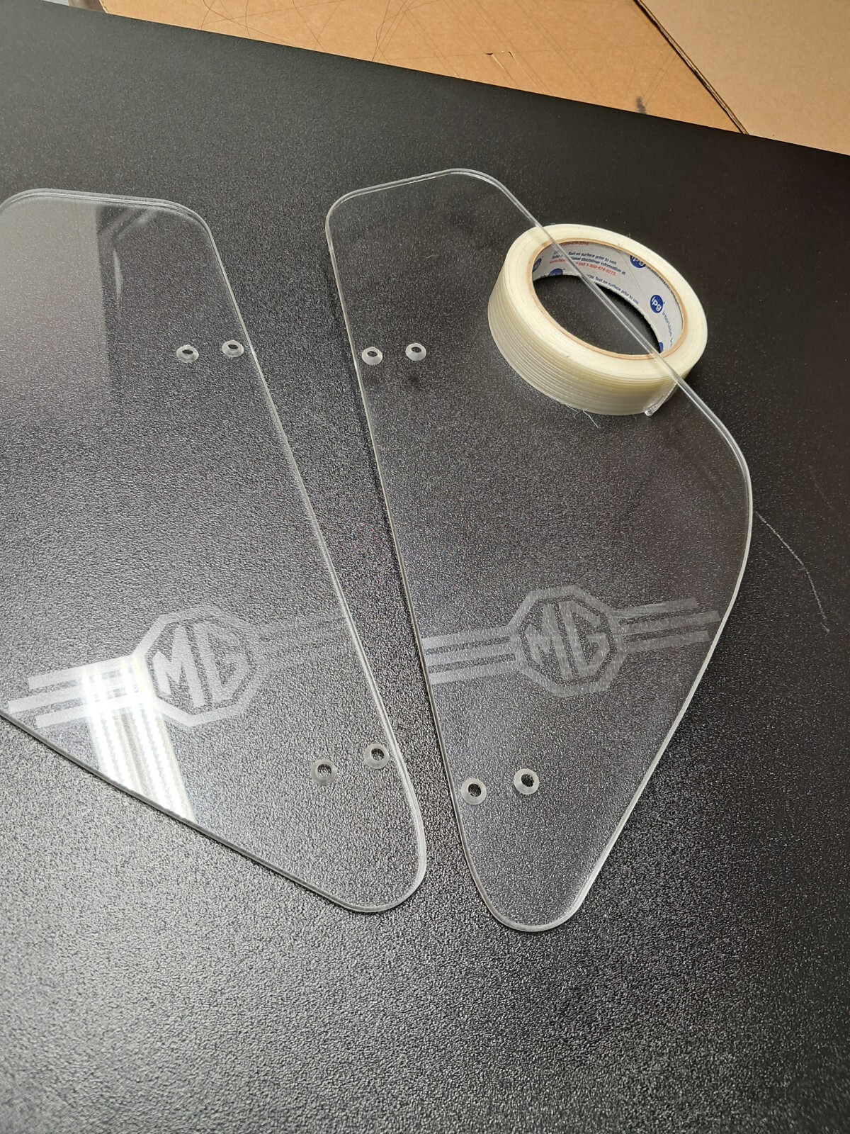 MG MGA 1955-1962 REPLACEMENT WIND WING SET *CLEAR* WITH ENGRAVED MG STRIPE LOGO