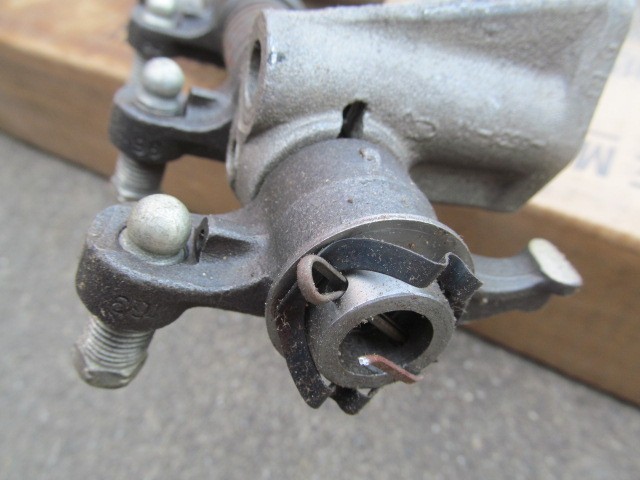 1952 1953 1954 1955 1956 57 58 59 Ford 215 & 223 6 cylinder rocker arm assembly