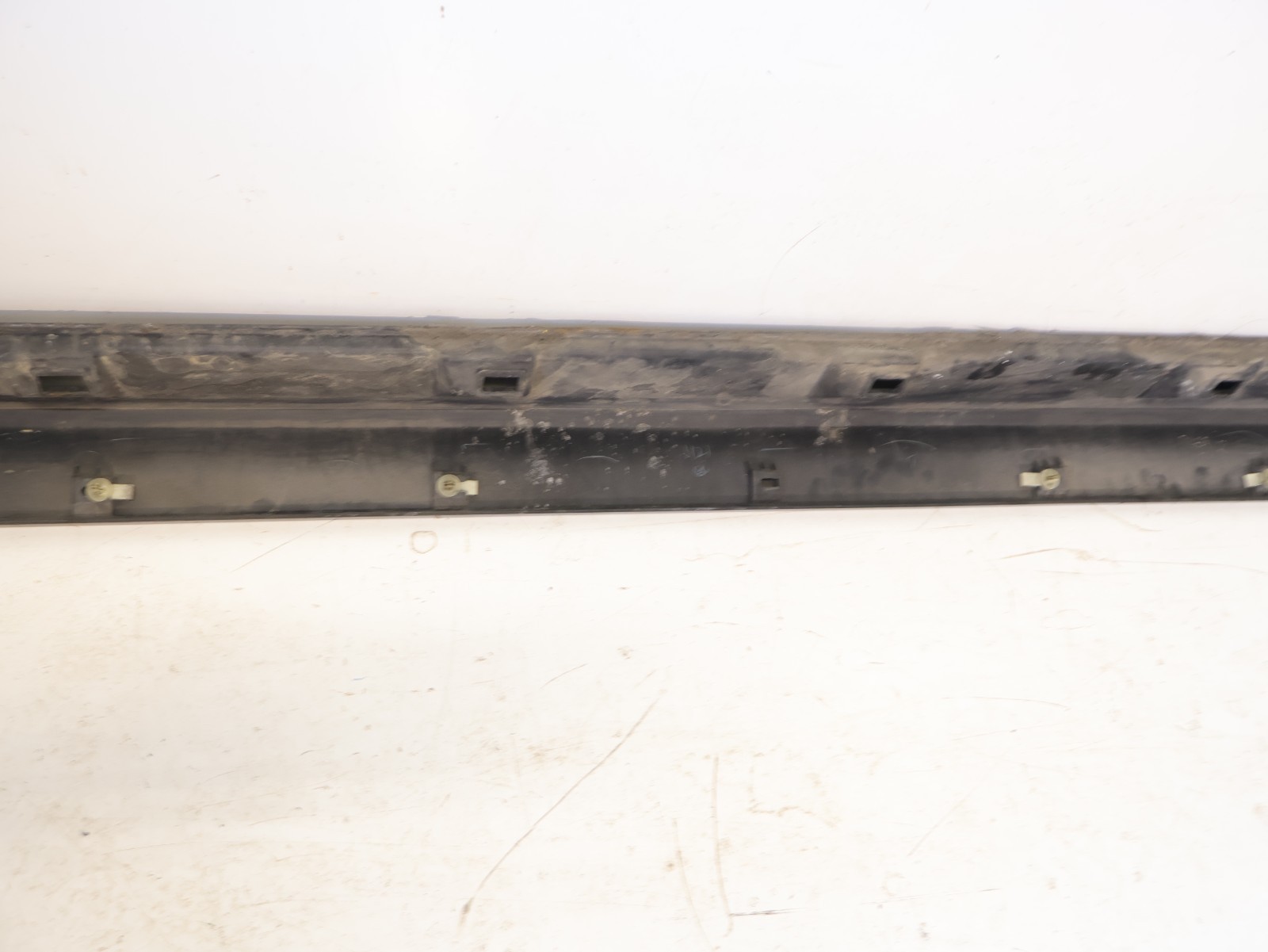 2012-2016 Subaru Impreza 2.0L Wagon Passenger Side Skirt Bottom Rocker RH OEM