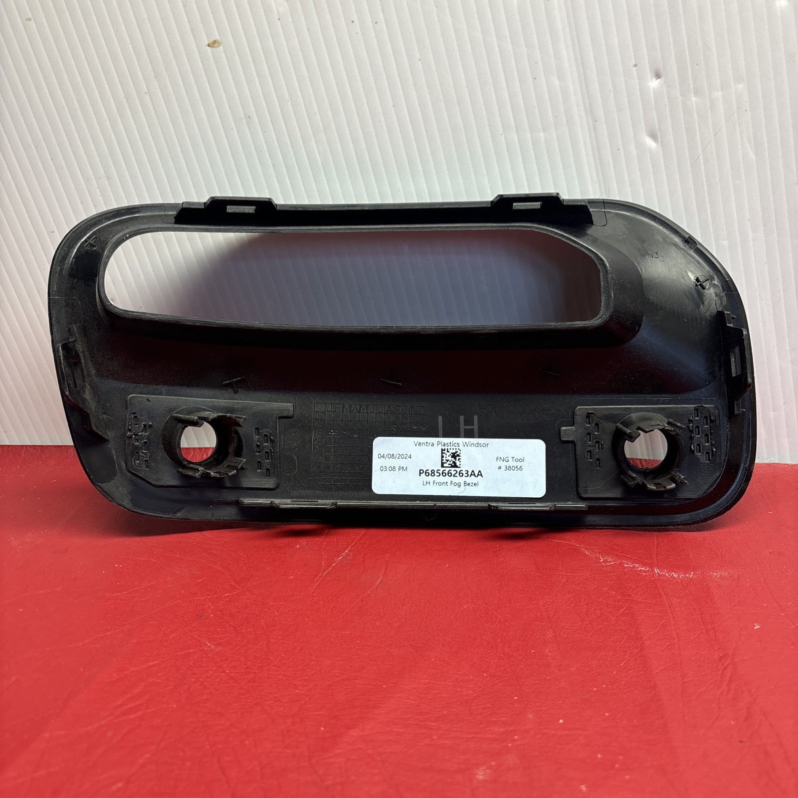 NEW(Other) OEM 2019-2024 RAM 1500 LEFT LH Fog Lamp Bezel With Bracket 68566263AA