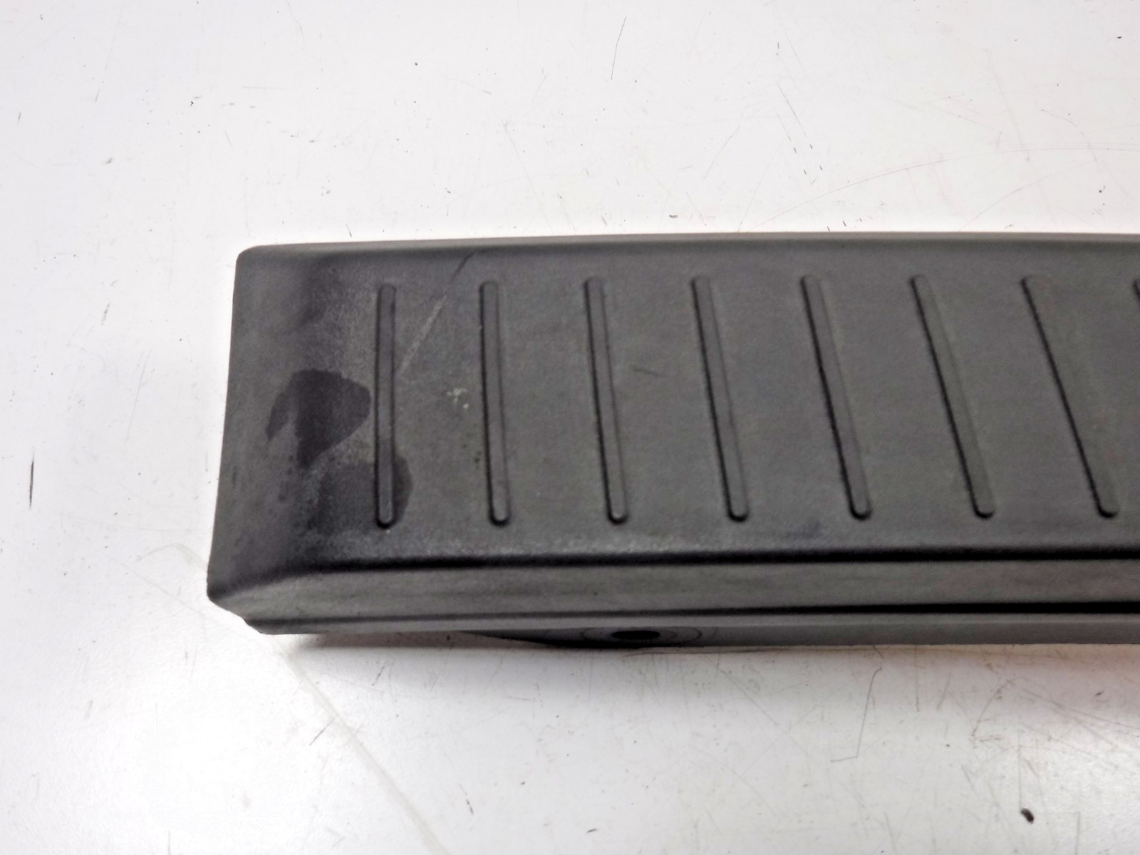 Jeep Commander 06-10 Rear Driver LH Side Quarter Panel Trim Applique Factory OEM