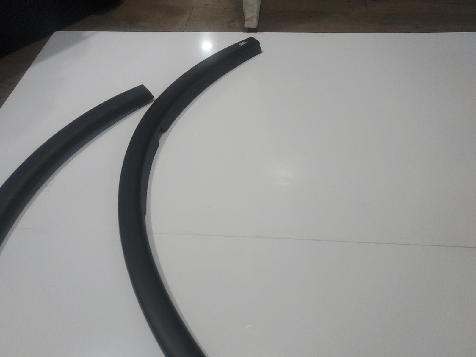 2013 DODGE DURANGO FRONT LEFT & RIGHT QUARTER WHEEL ARCH MOLDING OEM