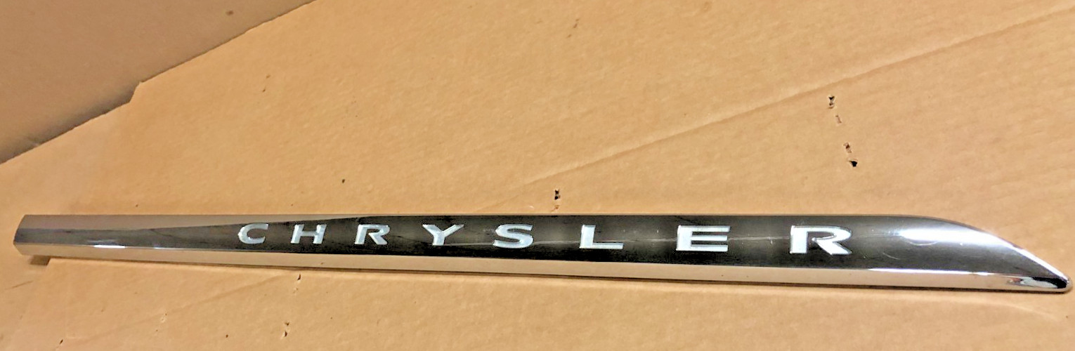 2013 chrysler town country door moulding trim chrome 2011-2016 ( 05182598AA )