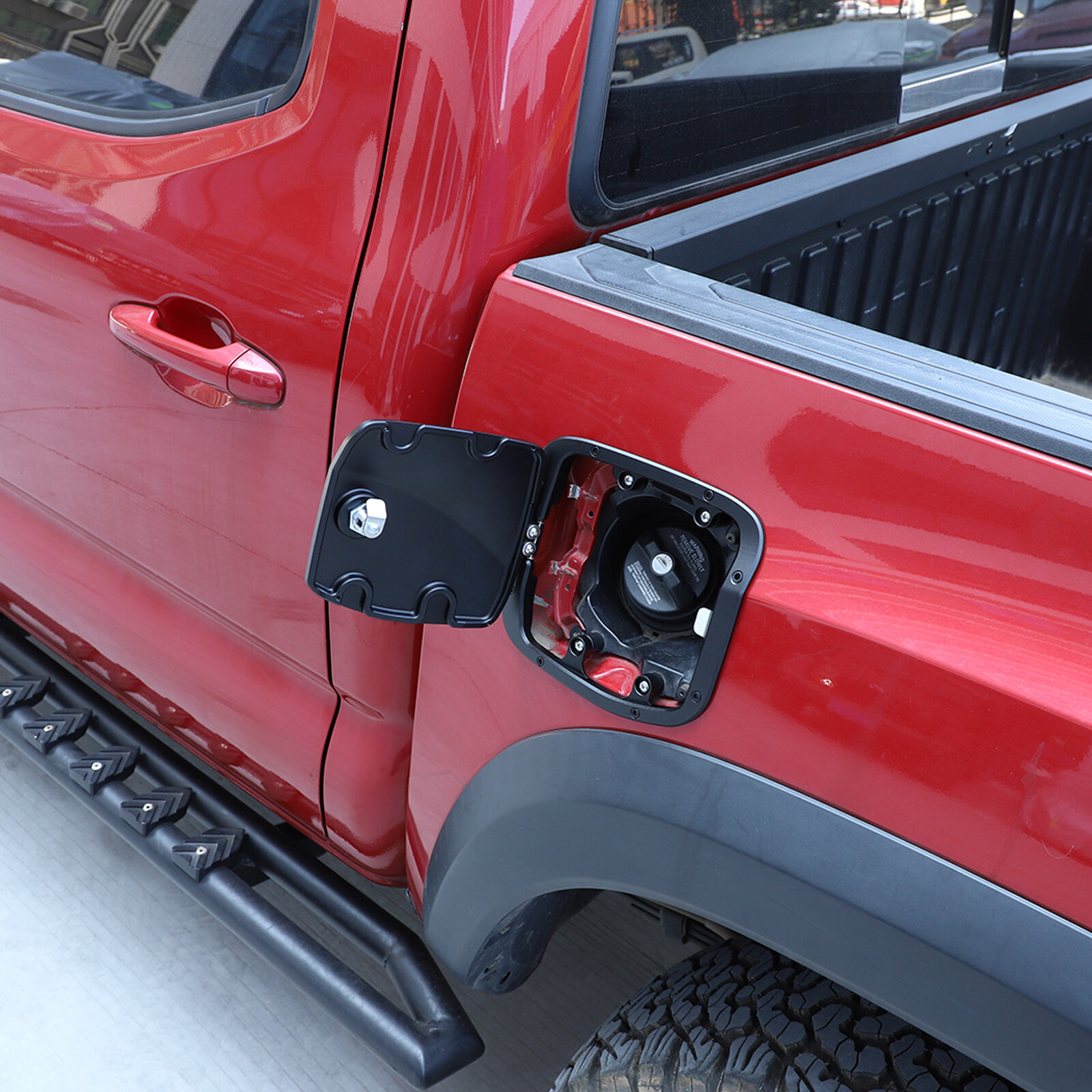 Gas Cap Cover Fuel Filler Door Fuel Tank cover W/ Lock For Toyota Tacoma 2016-22