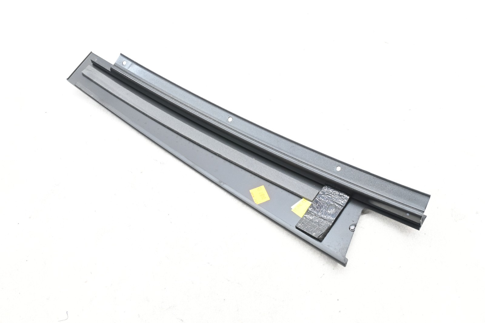 10-16 Mercedes-Benz W212 E350 Rear Right Side Exterior B-Pillar Molding Trim OEM