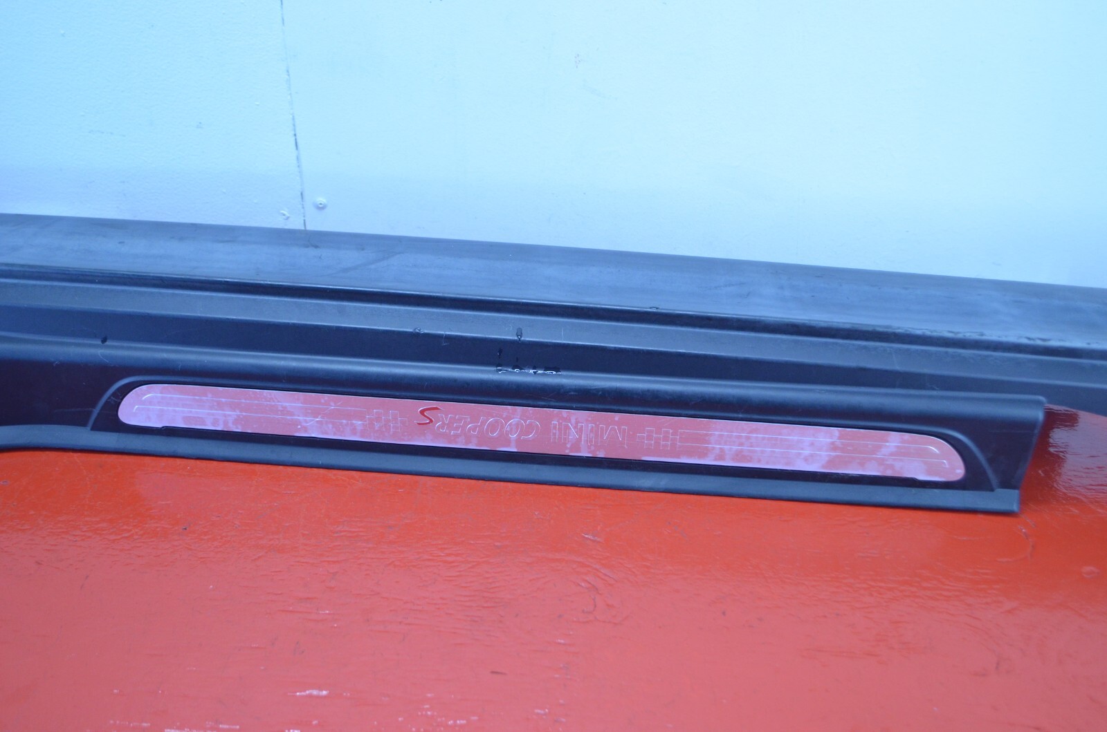 14-18 MINI COOPER S F56 2DR FRONT LEFT DRIVER SIDE ROCKER PANEL OEM