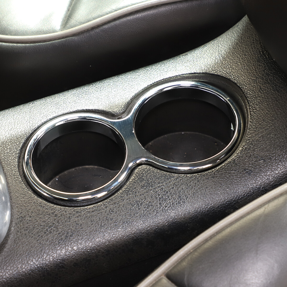Chrome Billet Aluminium Cup Holder Insert for HUMMER H3 2005-09 Accessories 1PCS