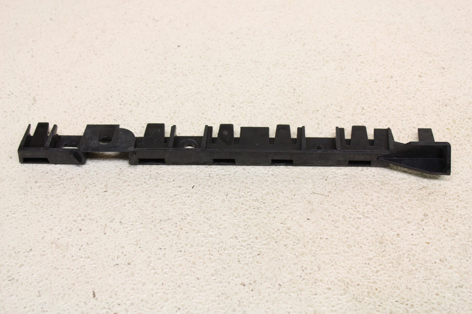 BMW Front Left Fender to Side Skirt Bracket 128i 135i 1M E82 E88 Oem 2008-2013