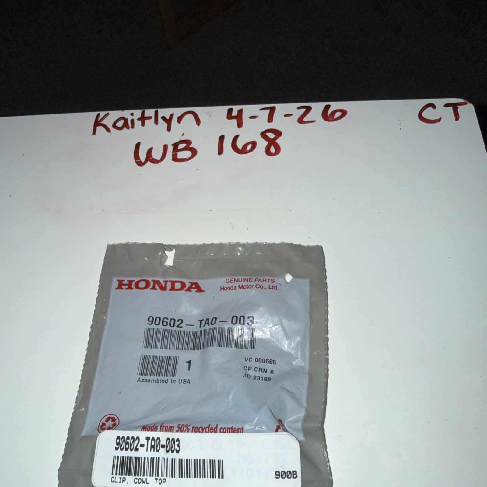 (1) New Genuine Honda 90602TA0003 Cowl Top Clip OEM, Sold Individually