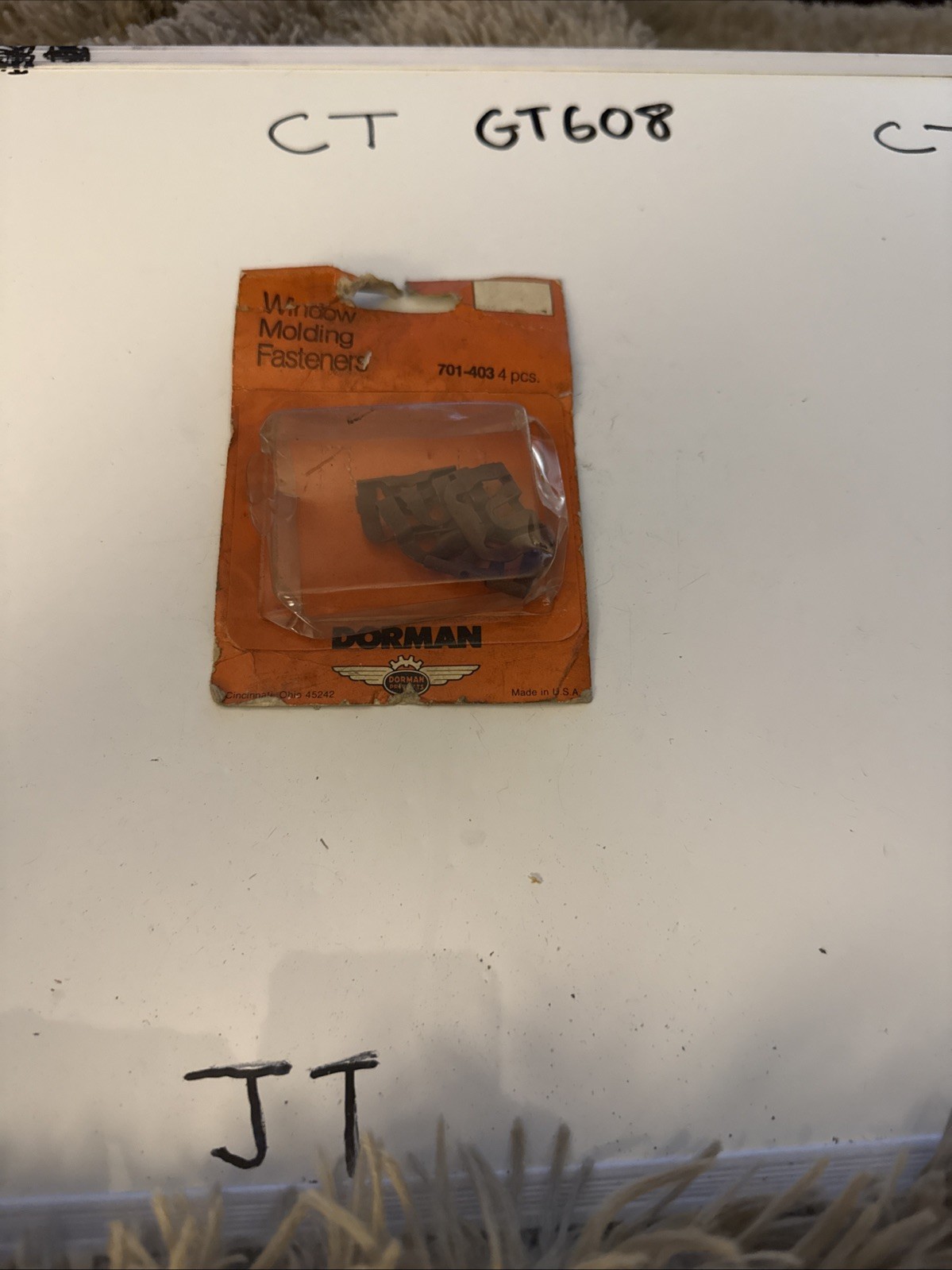 (1) Dorman 710-403 Window Molding Fasteners Nos OEM Sold Individually