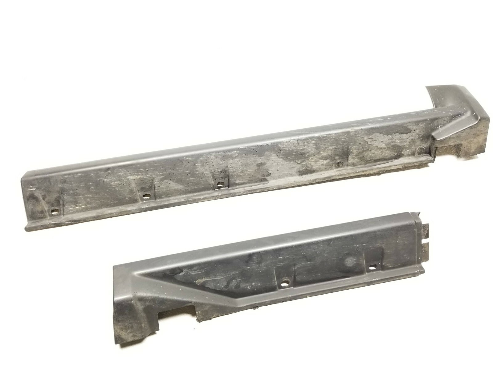 2015 Jeep Compass Rocker Panel Skirt Molding Right Passenger Side OEM