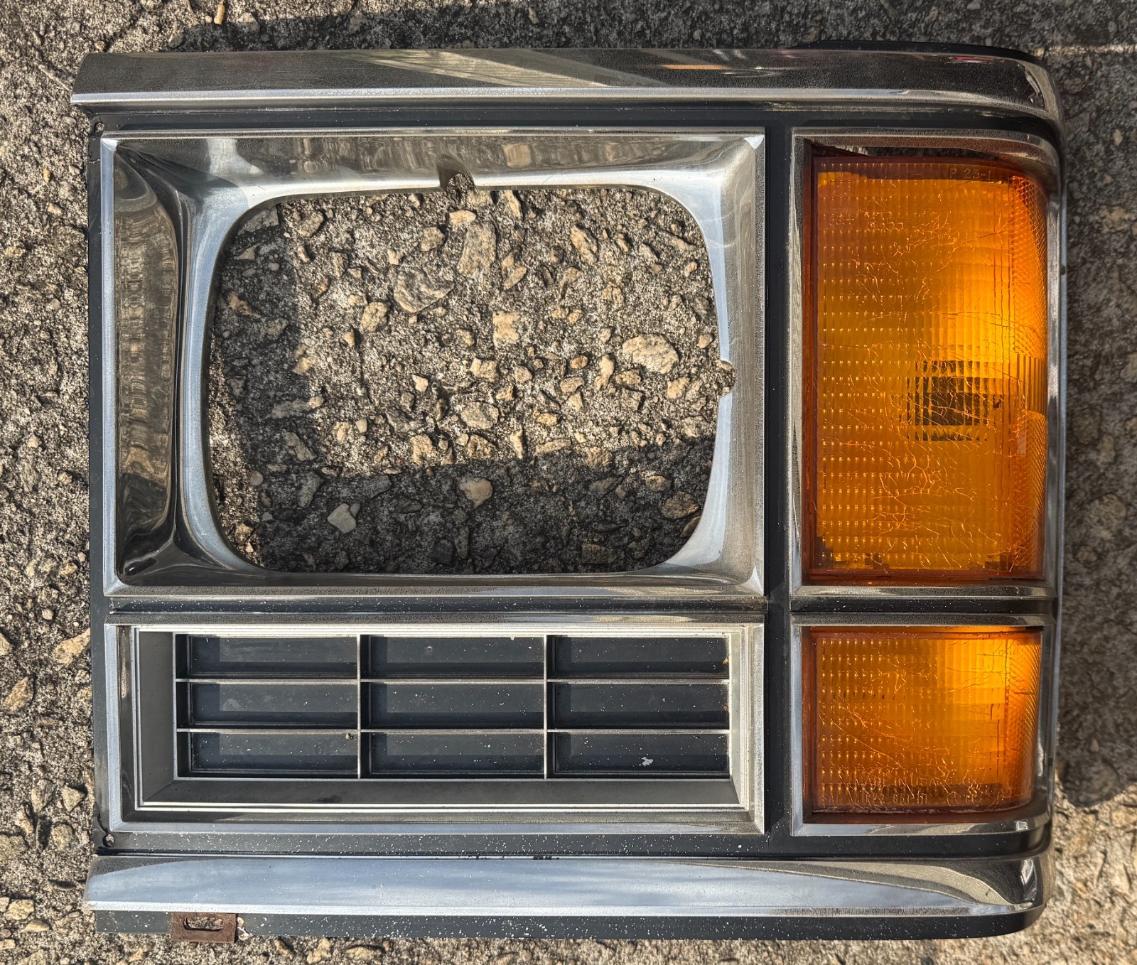 1986-1993 Dodge Ram Van B150 B250 B350 LH Headlight Bezel Turn Signal Light OEM