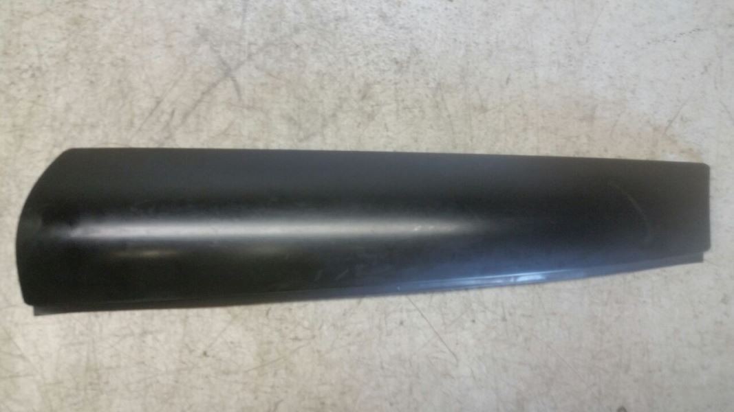 2003 Mercedes-Benz ML500 – Left Outer Quarter Molding – 1636900587 – R291405