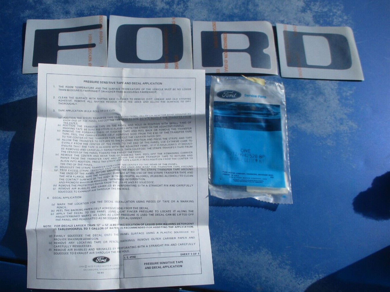 1987 87 FORD F SERIES TRUCK NOS FOMOCO TAILGATE EMBLEM DECAL SET E7TZ-9942528-BP