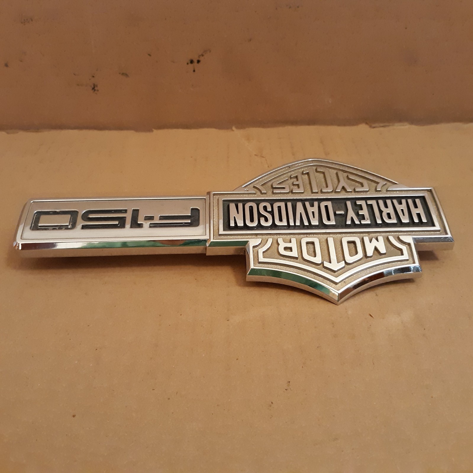 2006 Ford F150 HARLEY DAVIDSON Left Front Fender Emblem Nameplate Badge OEM
