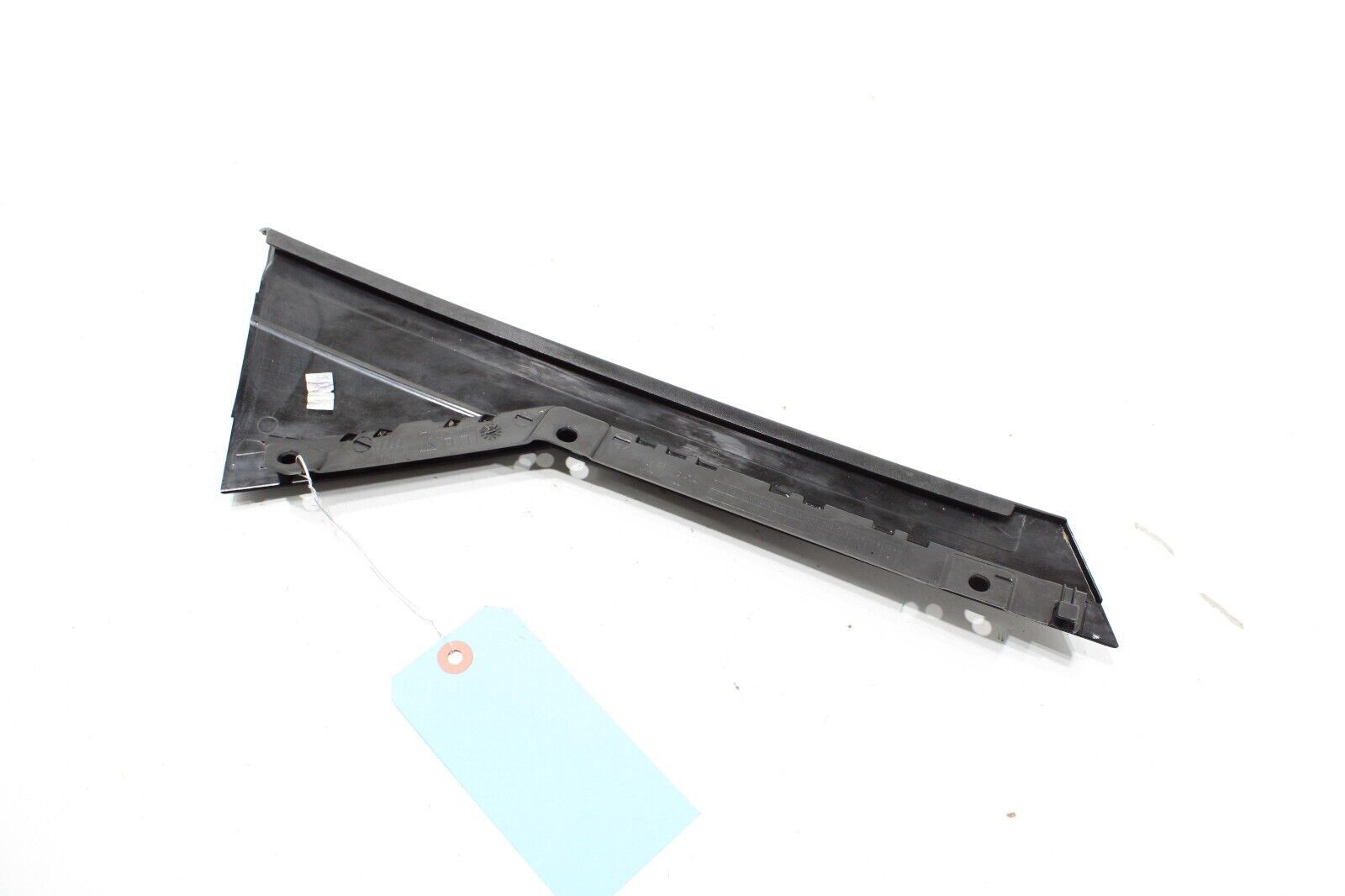 2018 – 2023 AUDI Q5 REAR LEFT DOOR WINDOW C PILLAR REARWARD APPLIQUE MOLDING OEM