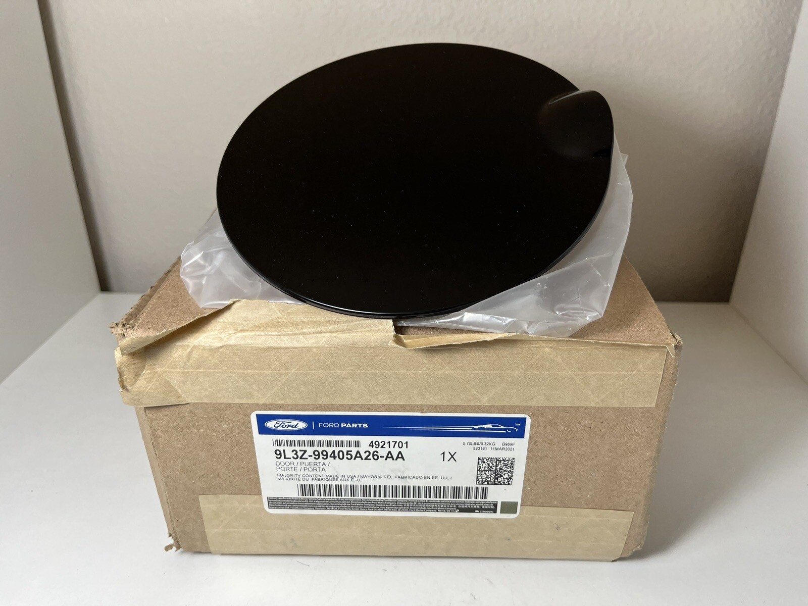 Genuine OEM Ford 9L3Z-99405A26-AA Fuel Filler Door Lid 2009-2014 F-150 NOS