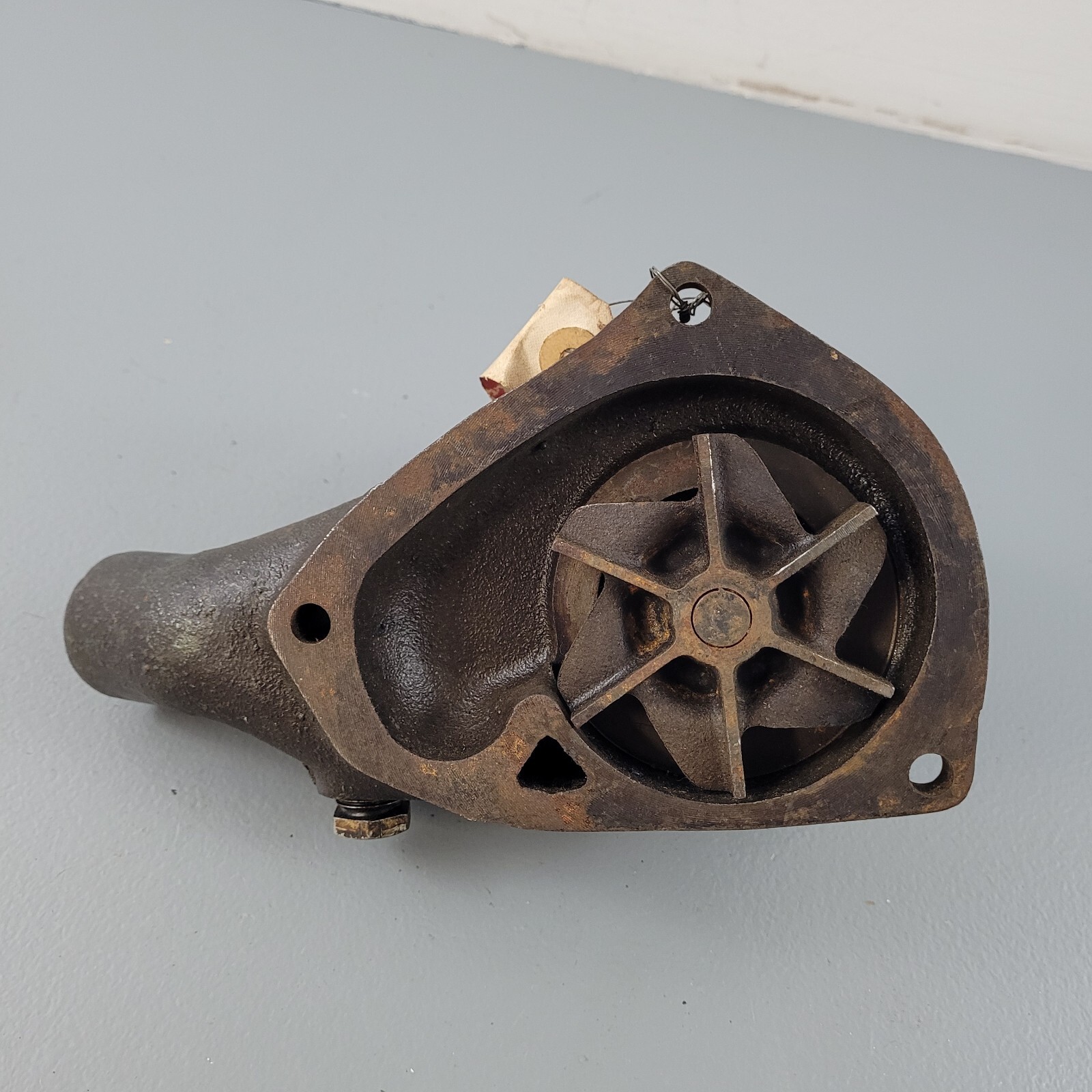 1941 Ford Super Deluxe 6 cyl Flathead Water Pump 1GA-8501 Fomoco