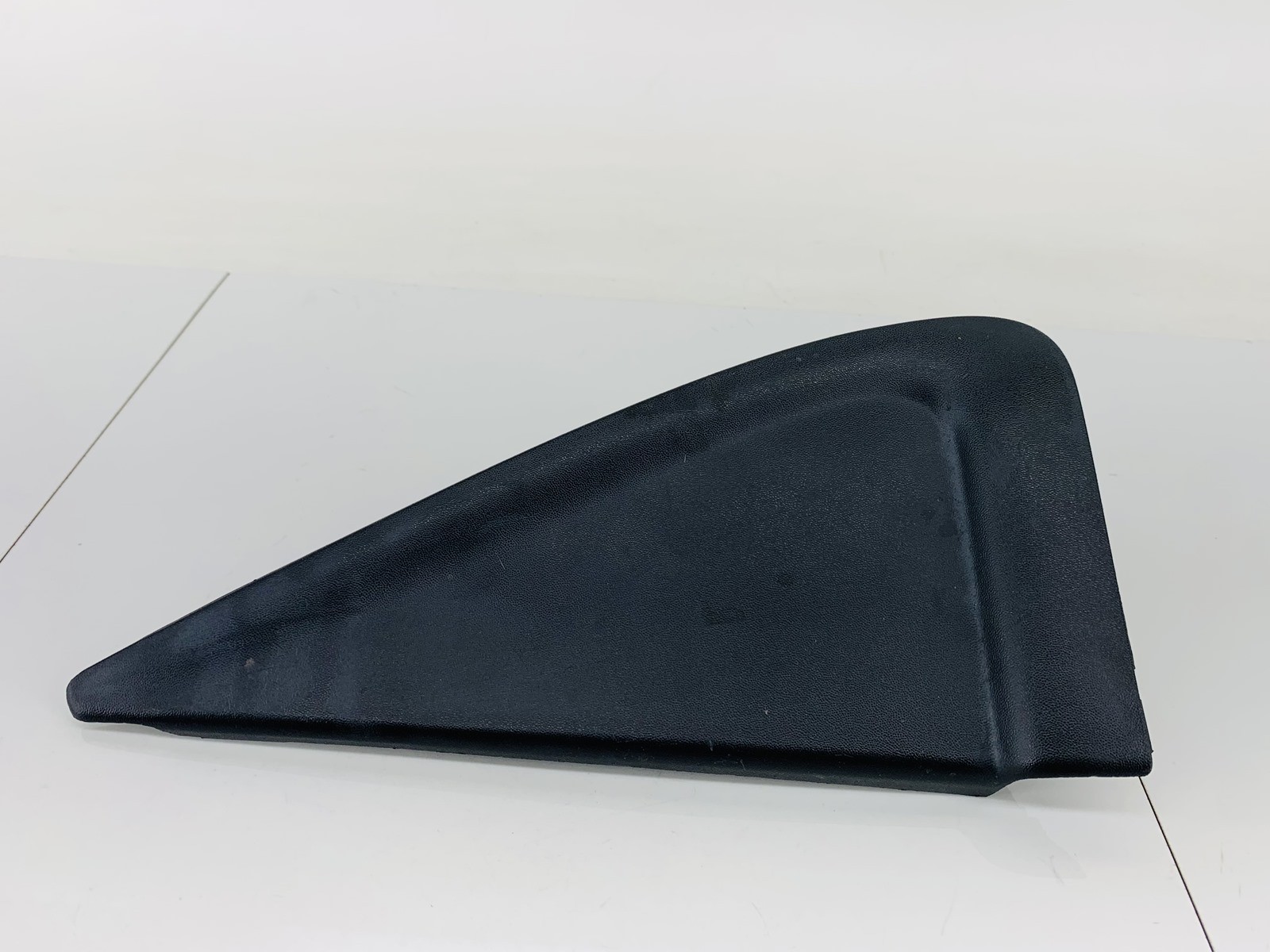 08-12 FORD ESCAPE REAR LEFT DRIVER SIDE DOOR WINDOW CORNER MOLDING COVER OEM