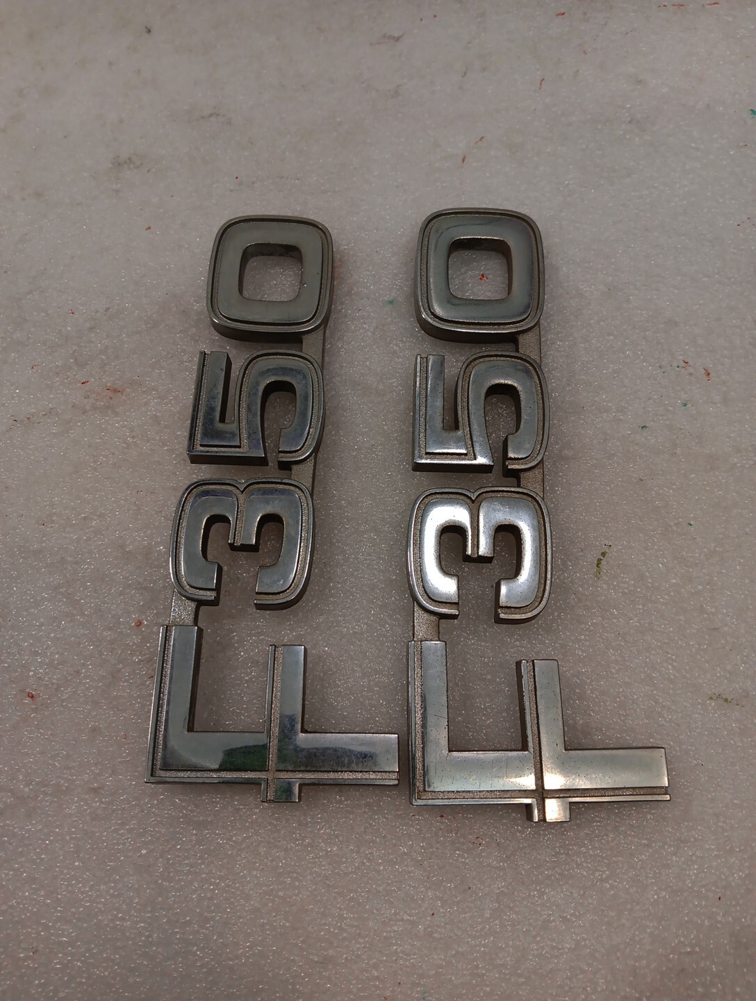 80 81 82 83 84 85 86 F350 F-350 Pickup Truck Front Fender Emblems Badge