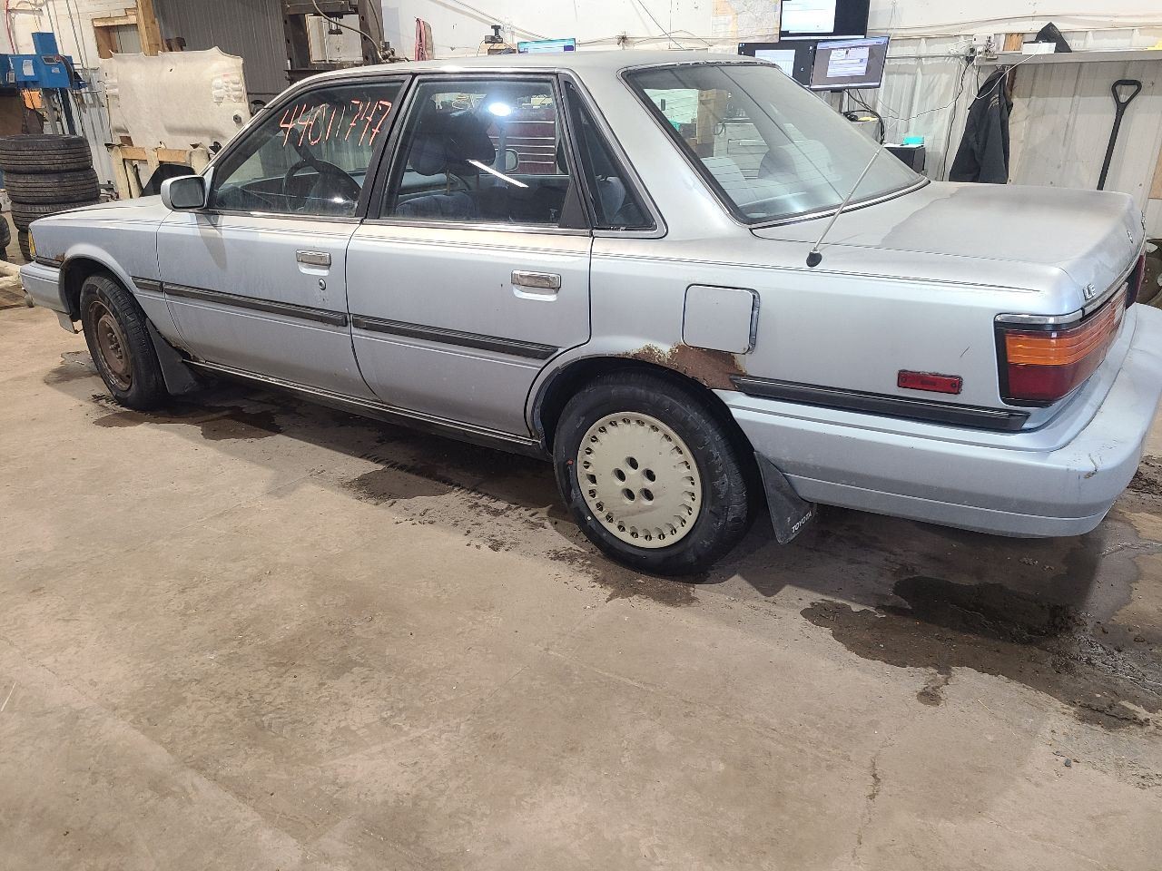 CAMRY 1990 Door Moulding Rear 657233