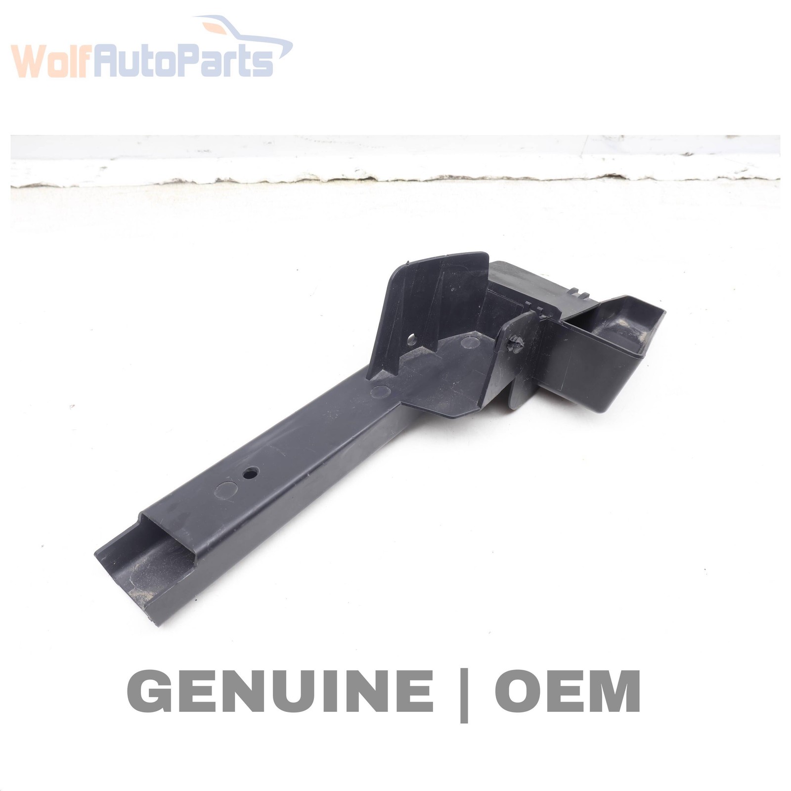 2009-2016 BMW Z4 – LEFT Windshield COWL / Water Drain 7192537