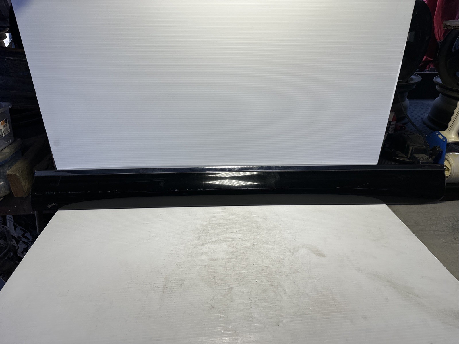 2007-14 Tahoe Yukon Front Right Door Trim Side Molding With Chrome OEM 15865664