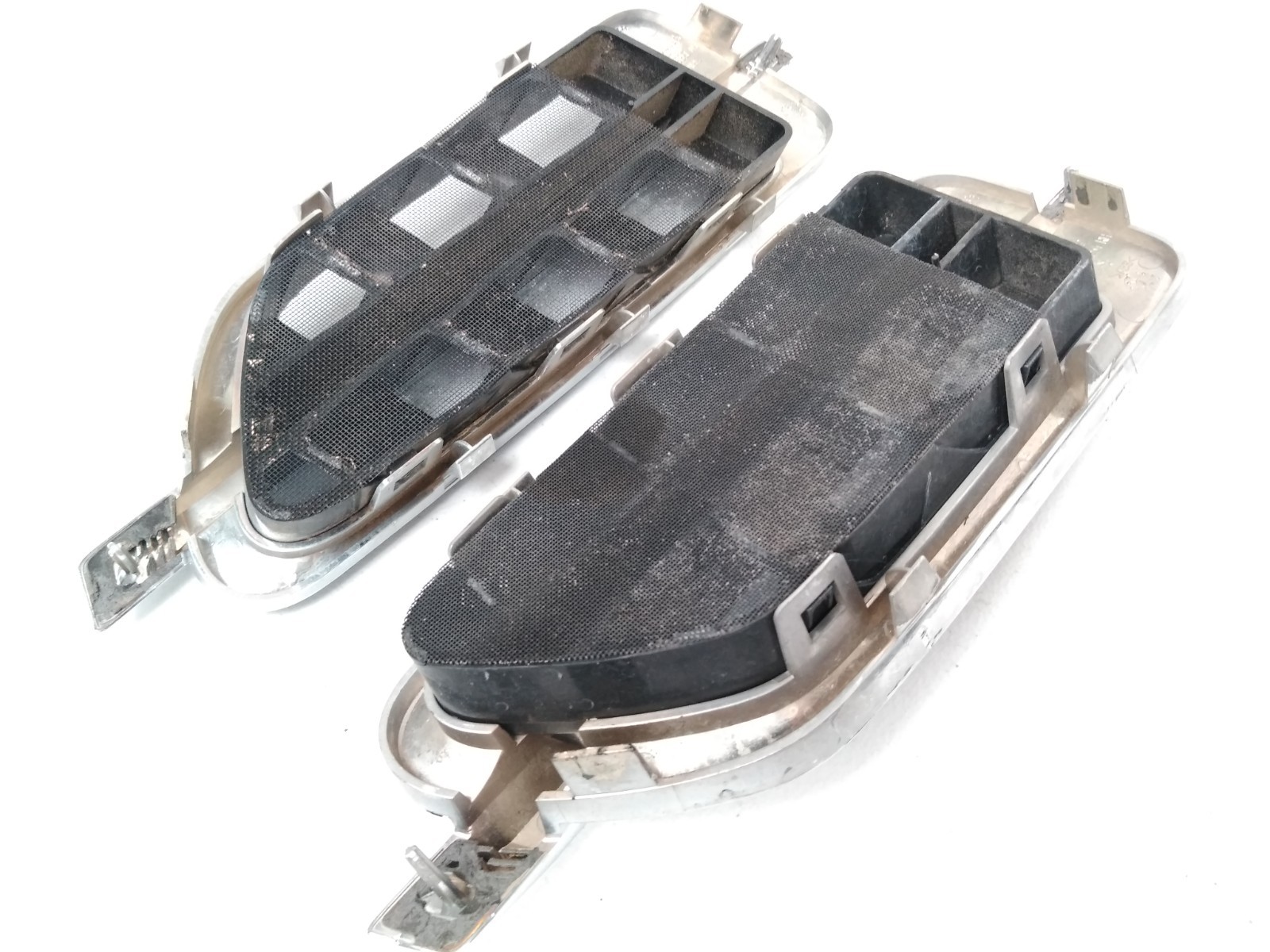 2007-2014 Cadillac Escalade Chrome Pair Front Fender Trim Vent Grille Grill E71