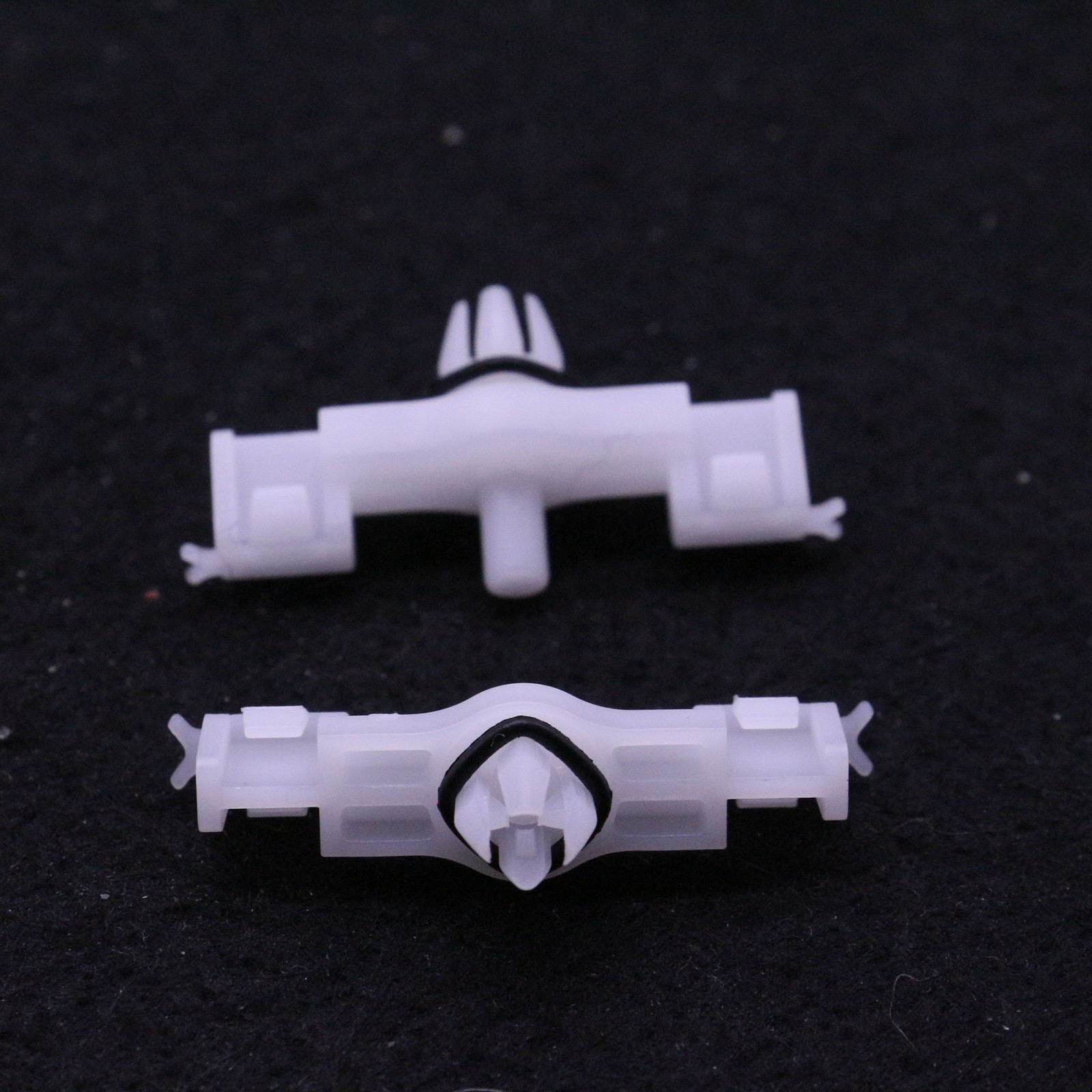 20 Pcs Nylon Scuff Plate Clip For Porsche Cayenne 2003-2010 VW Touareg 2004-2010