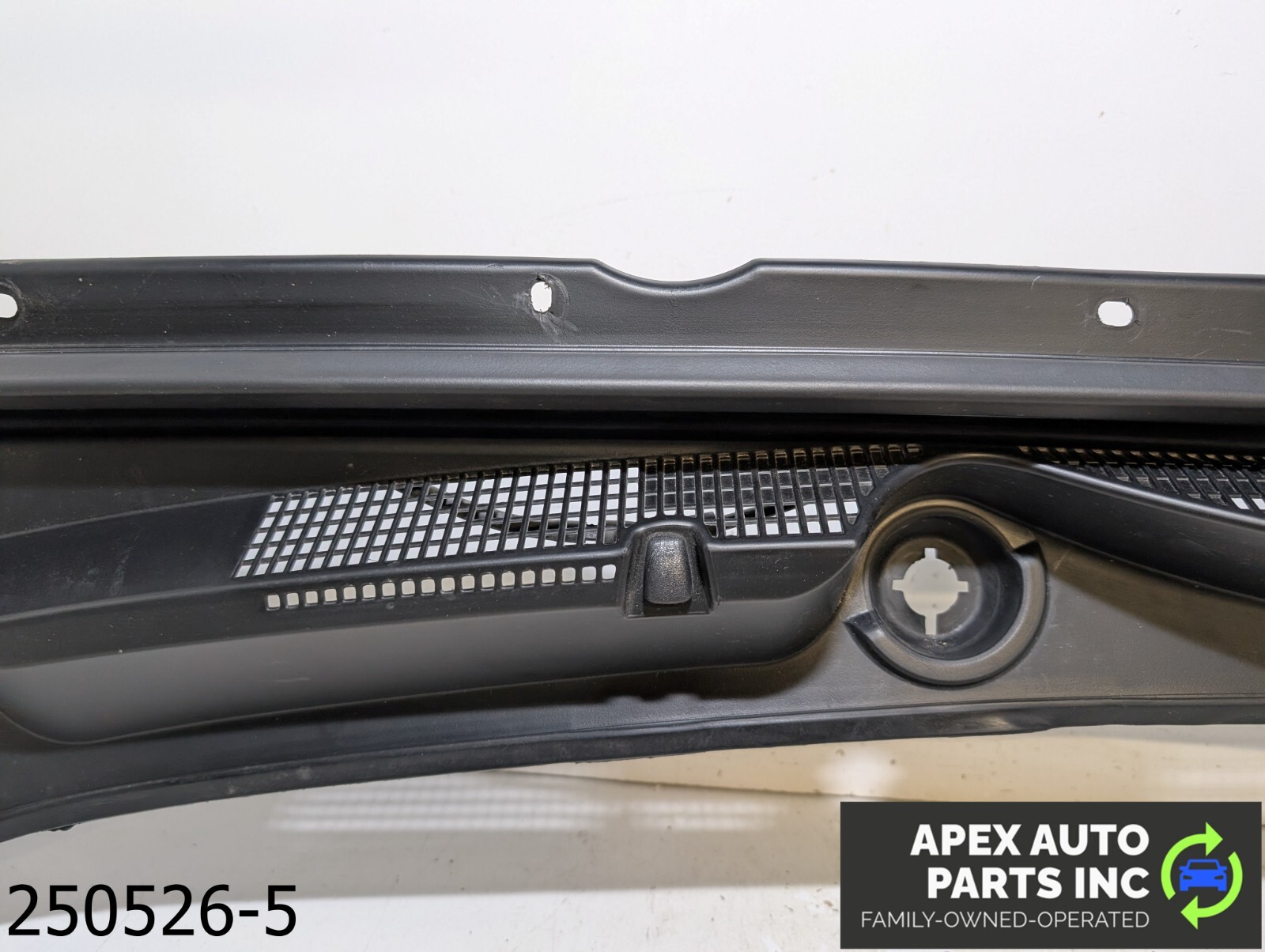 OEM 2019-2025 Chevrolet Malibu FRONT WINDSHIELD WIPER COWL PANEL COVER GRILLE