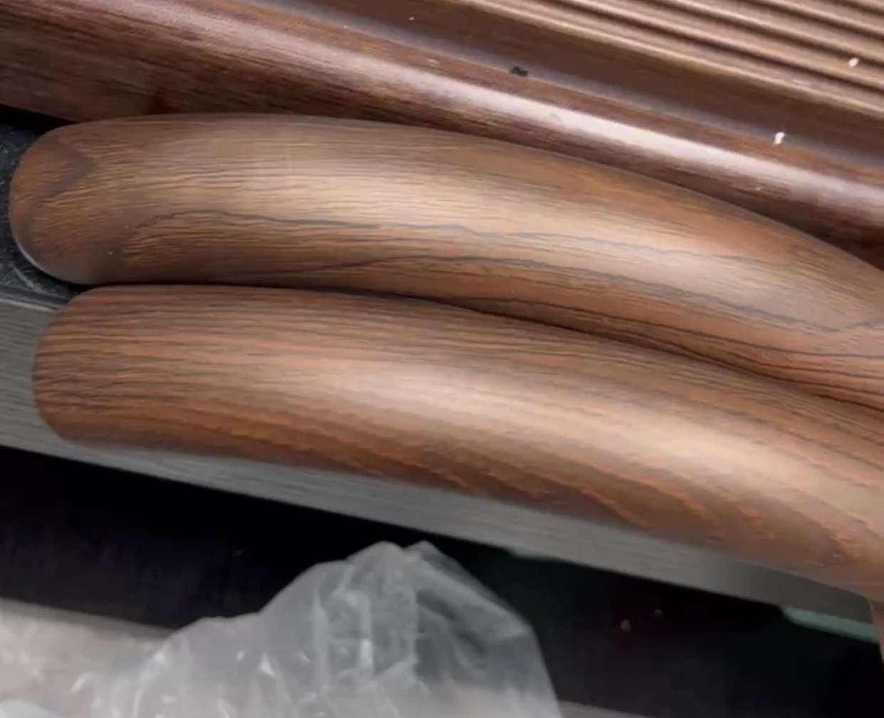 2Pcs Wood Grain Universal Car Steering Wheel Booster Cover Non-Slip Accessories