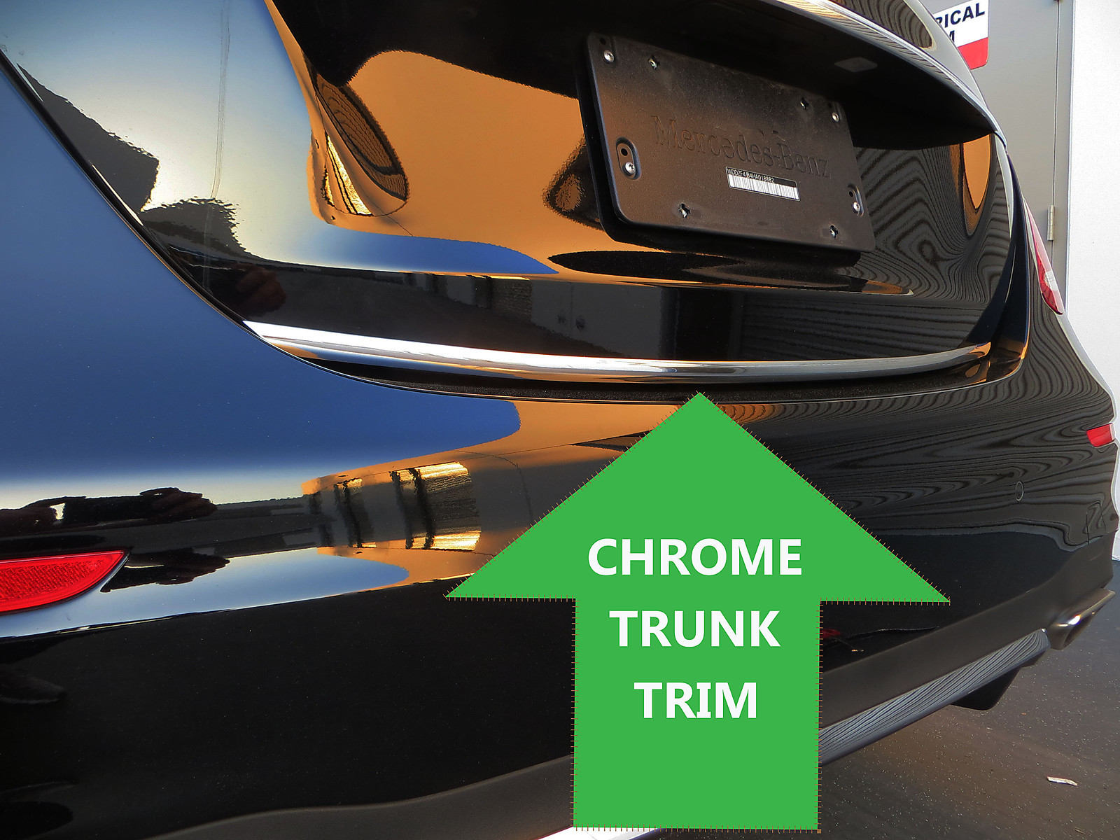Chrome TRUNK TRIM Tailgate Molding Kit for cayenne macan models