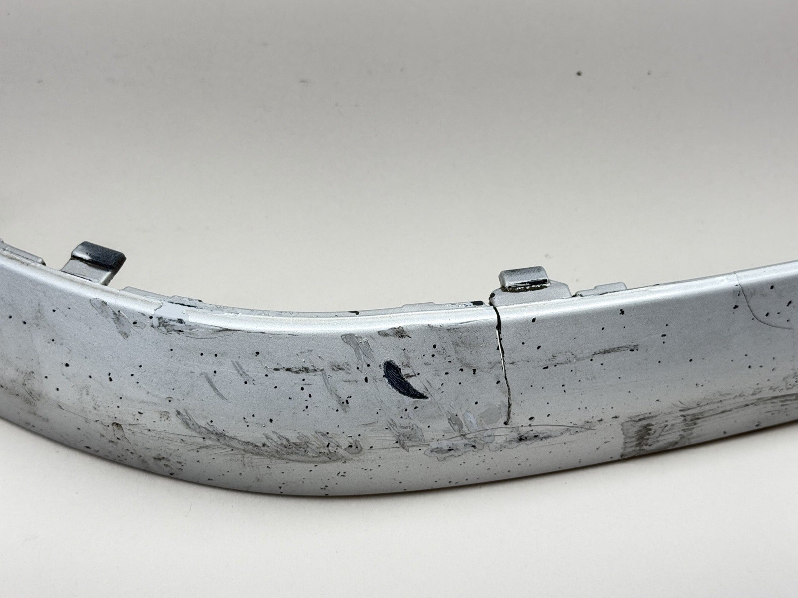 Damaged Mercedes R170 SLK230 SLK320 Front Bumper Trim Right Passenger 01-04 OEM