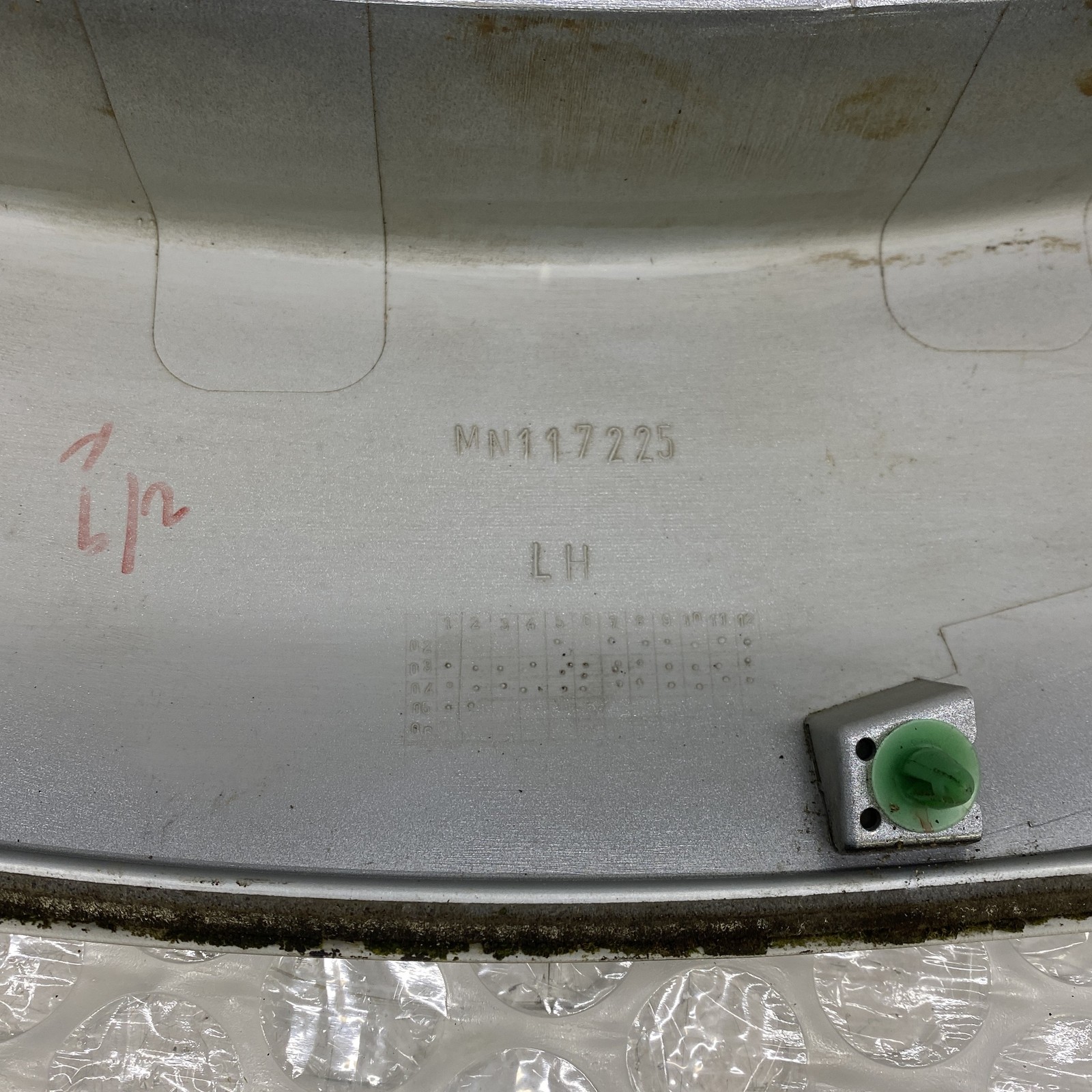 Overfender Rear Left See Description for Mitsubishi PAJERO V76W MK3 2.8T