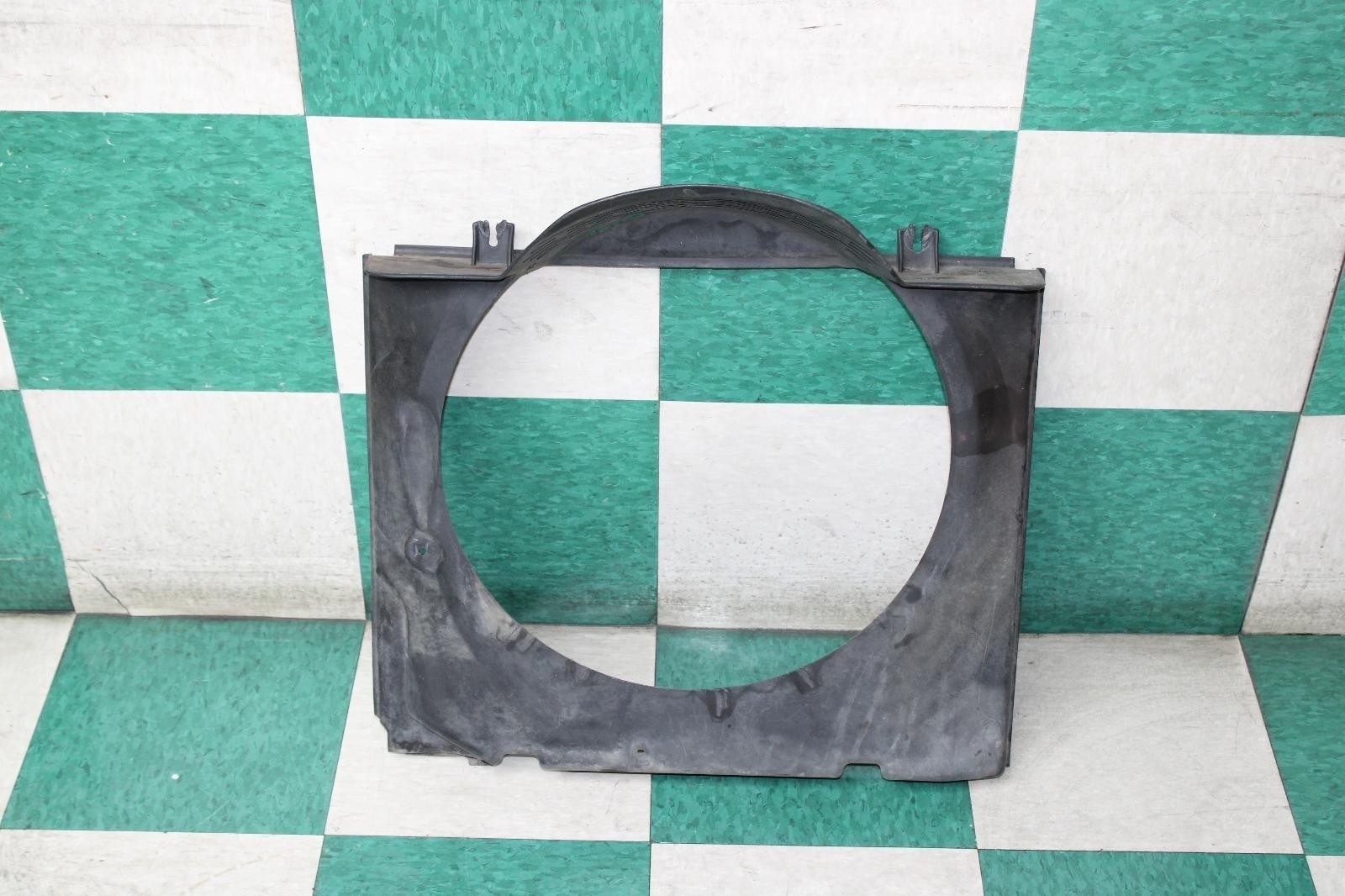 93-98 Grand Cherokee 4.0L Motor Enigne Cooling Fan Shroud Unit Factory OEM WTY
