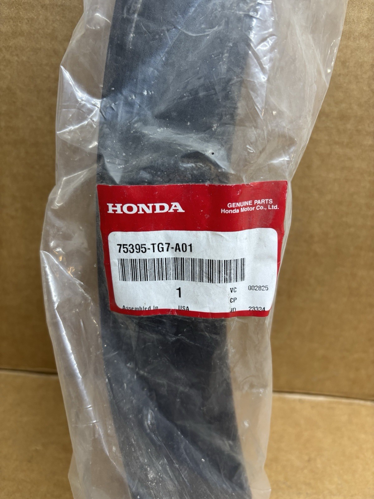 Genuine OEM 2016-2021 Honda Pilot 75395-TG7-A01 Driver Rear Wheel Arch Garnish