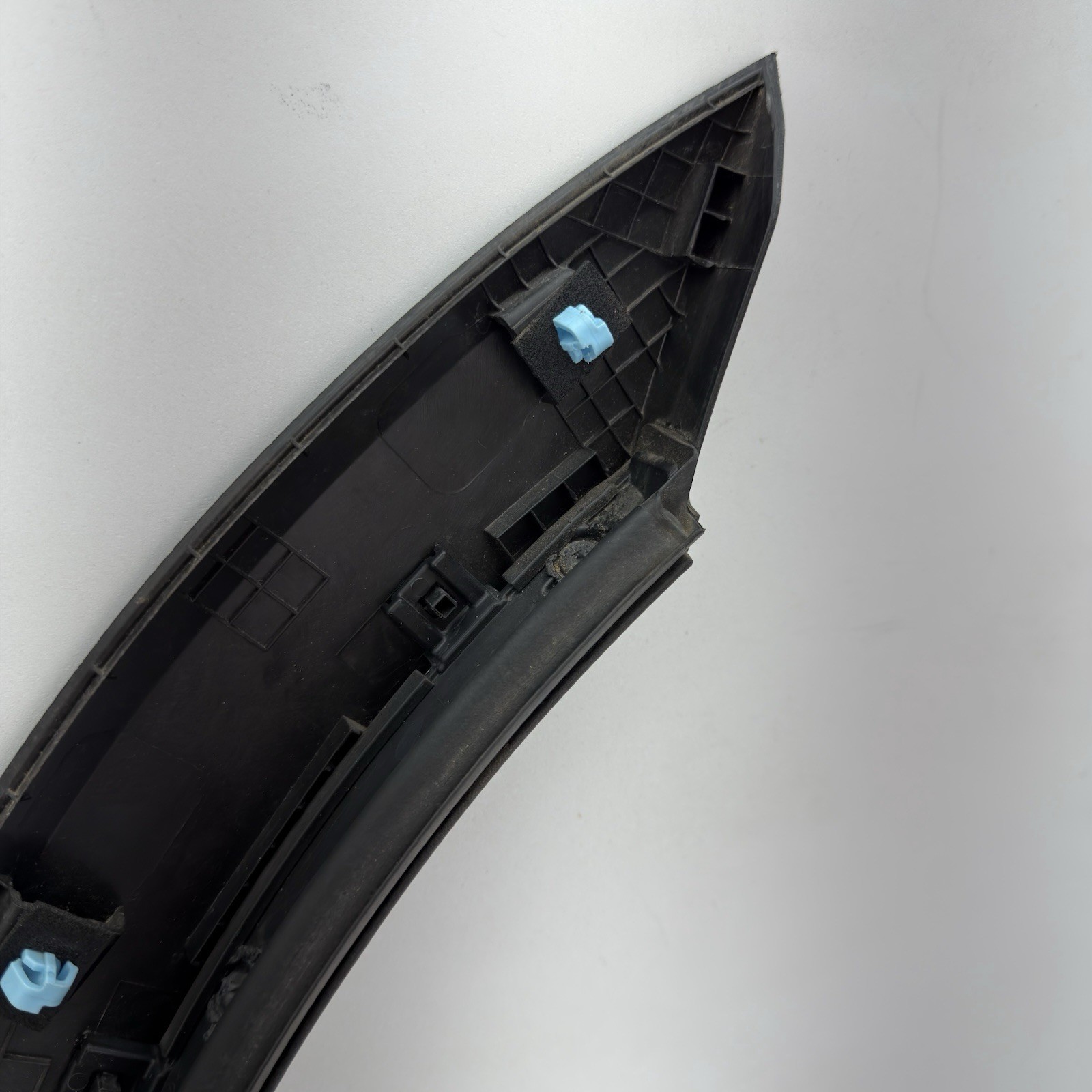 2020-2025 Kia Telluride Rear Right Door Lower Trim Molding 87778-S9000 OEM
