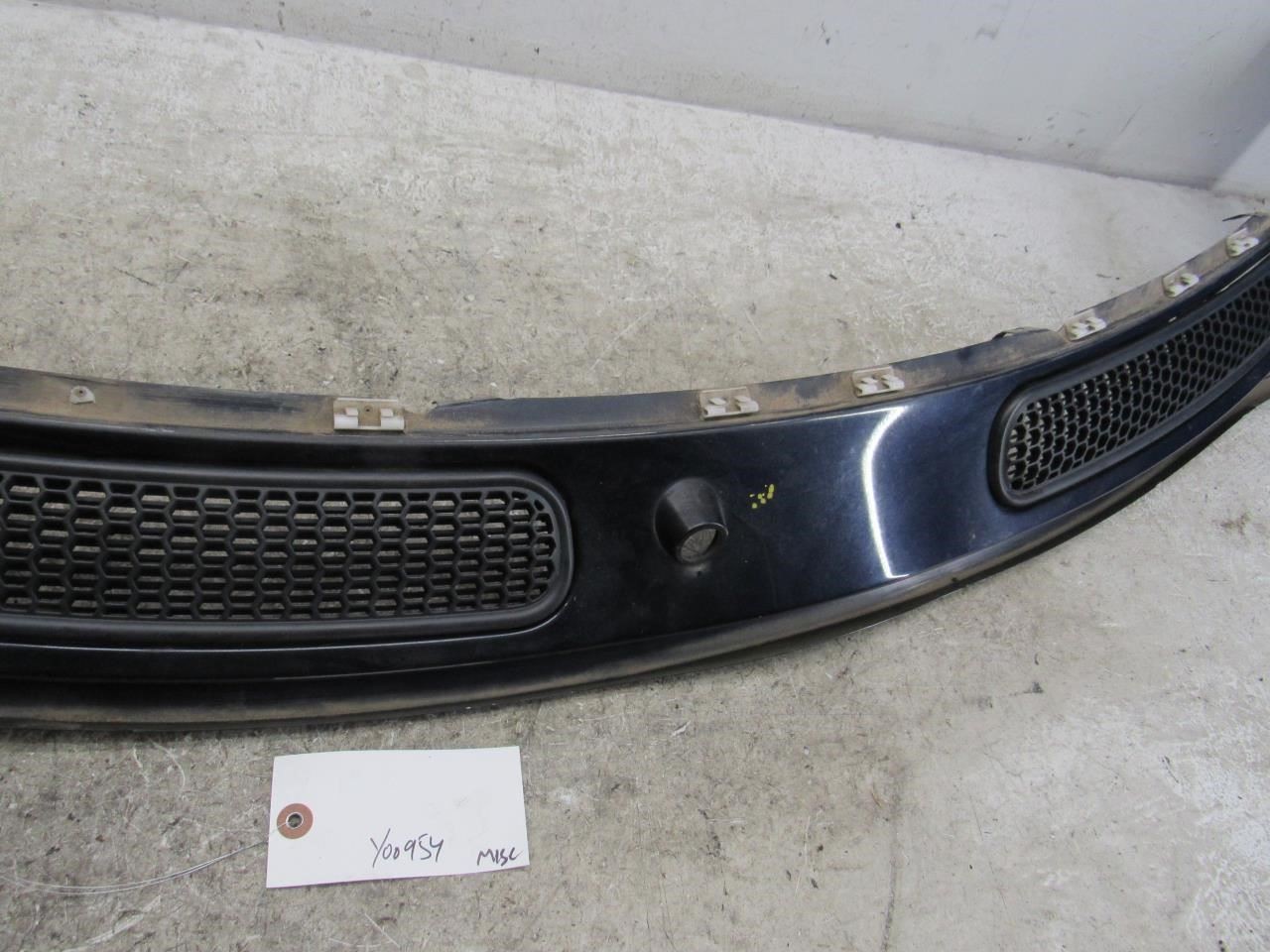 2002 2008 Mini Cooper hard top windshield wiper cowl vent panel trim cover grill
