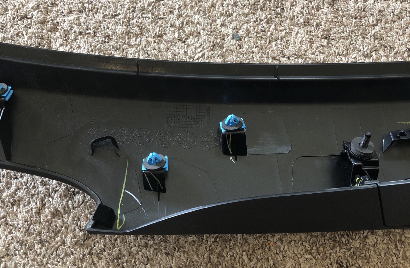 17 20 2017-2021 Jeep Compass Liftgate Finish Panel Trim Molding OEM 68569633AA
