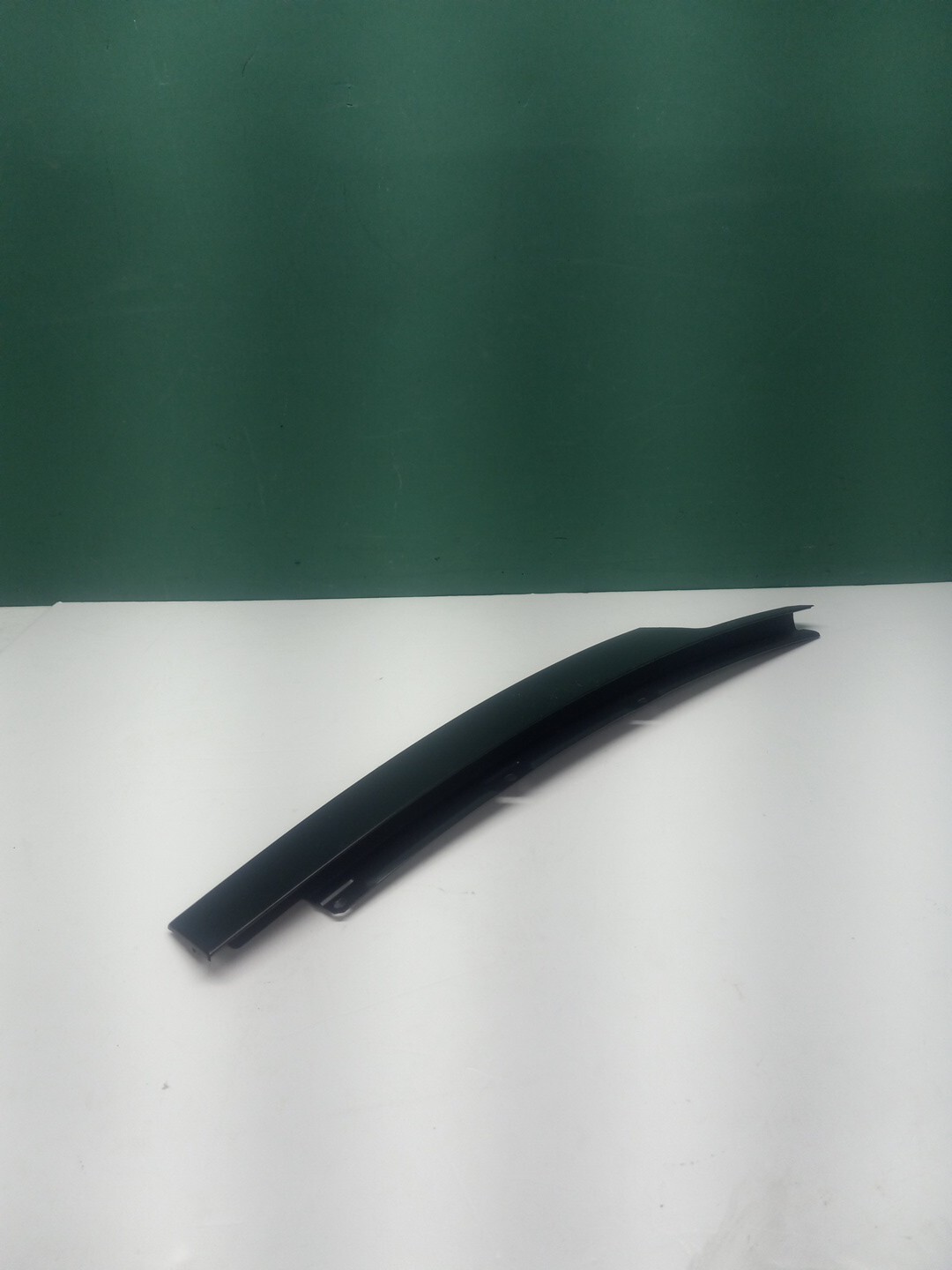 14-22 Jeep Cherokee Rear Right Passa Door Window B Pillar Molding Trim OEM