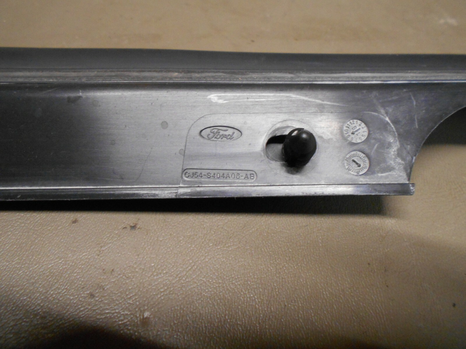 13-16 Escape Manual Rear Liftgate Snap In Plastic – Rubber Weatherstip Seal Trim