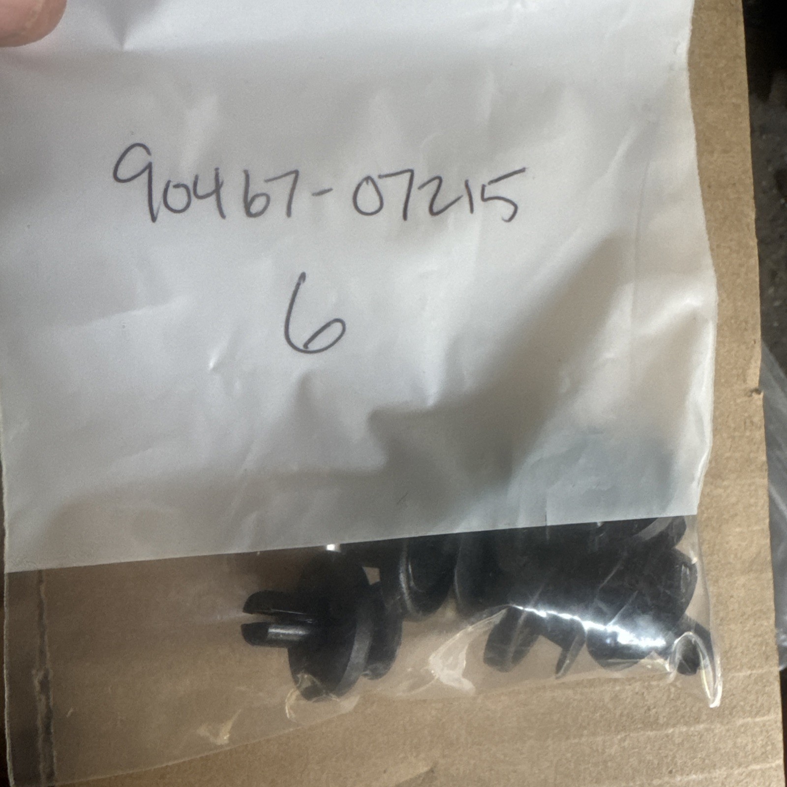 90467-07215 Fender Liner Push-Type Retainer Nylon Clip Toyota Tacoma 4Runner (6)