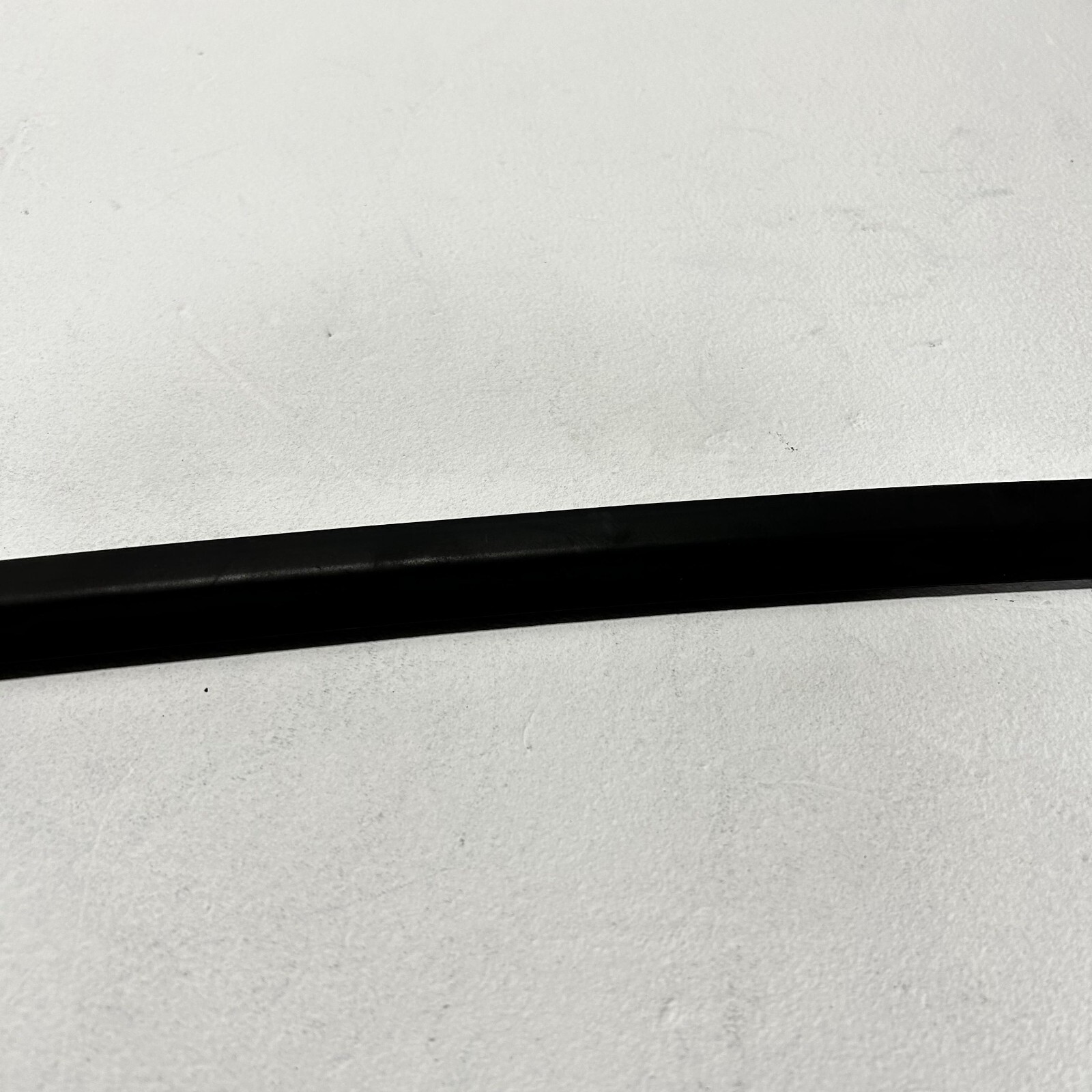 12-2018 Volkswagen Passat S Front Left Side Door Chrome Window Upper Molding OEM