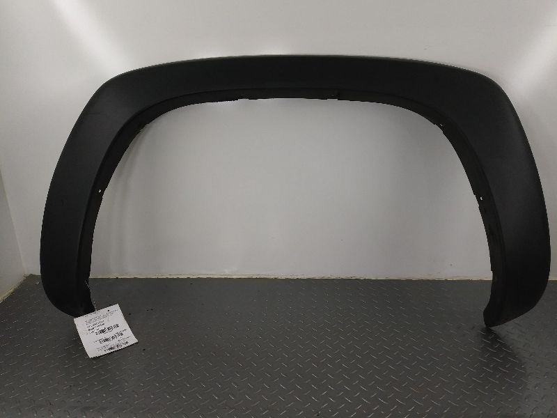 SILVRDO25 2005 Fender Moulding Driver Rear Black Text. 352471