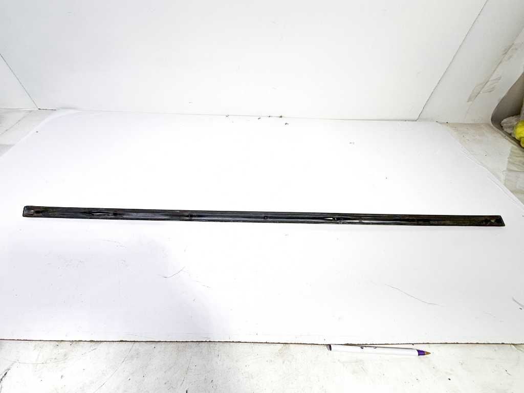 66-72 Mercedes W108 W109 LWB Rear Left Center Chrome Door Molding 1097301780